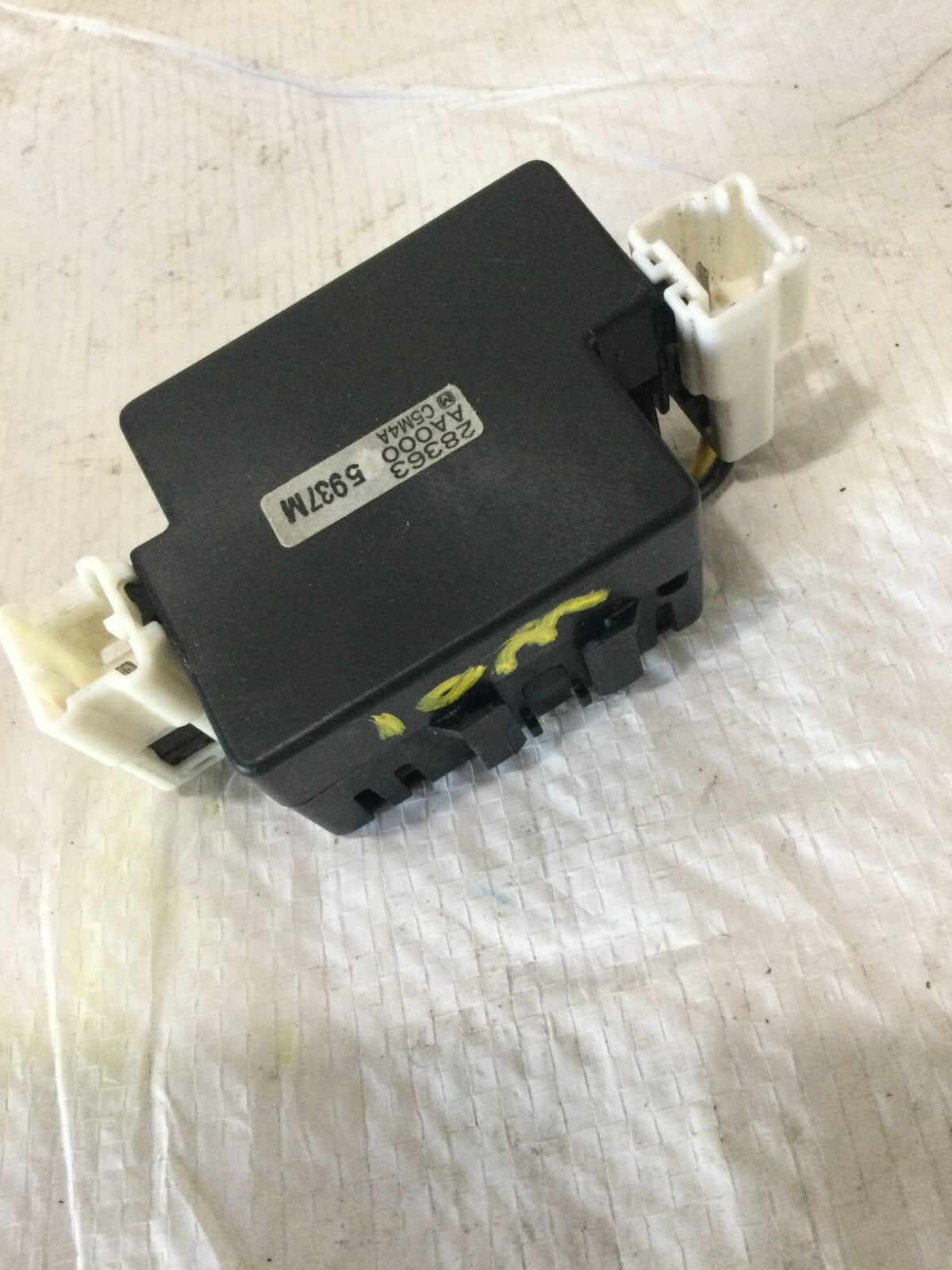 2006-2010 INFINITI M45 M35 Front Dash Noise Suppresor Computer Module OEM