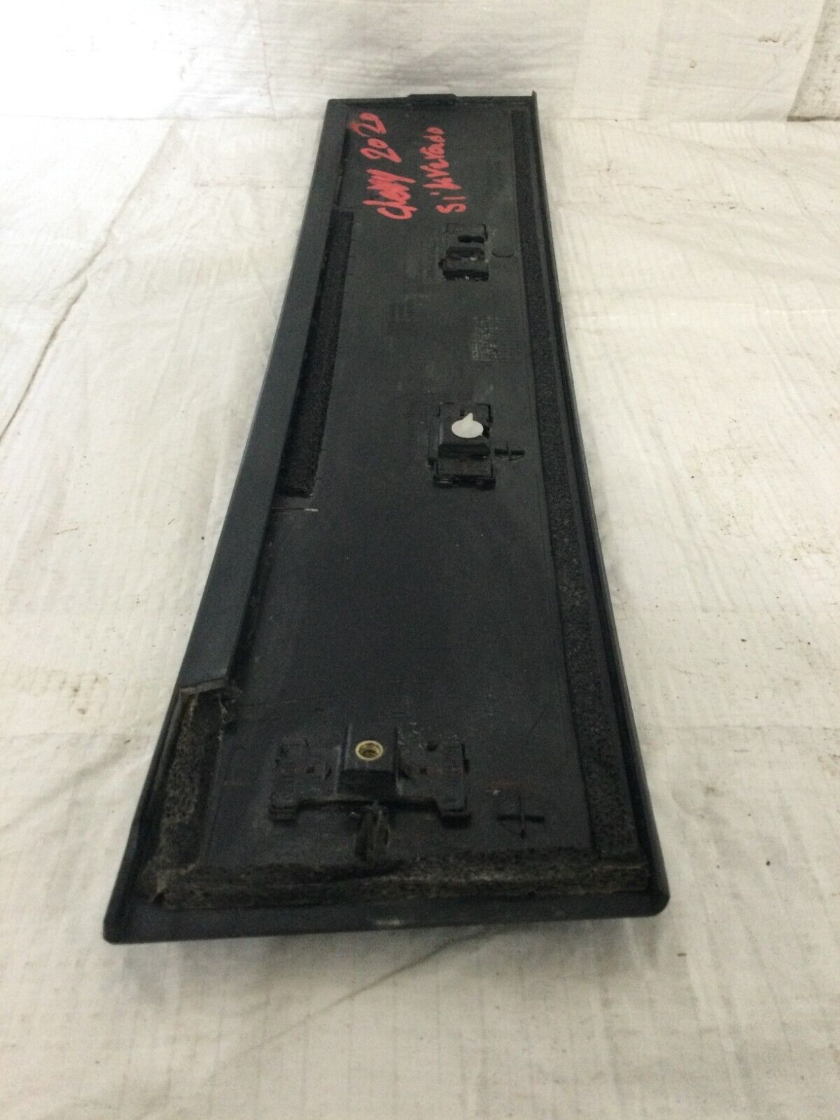 2019-2021 Chevrolet Silverado 1500 Right Rear Door Applique 84864868 OEM