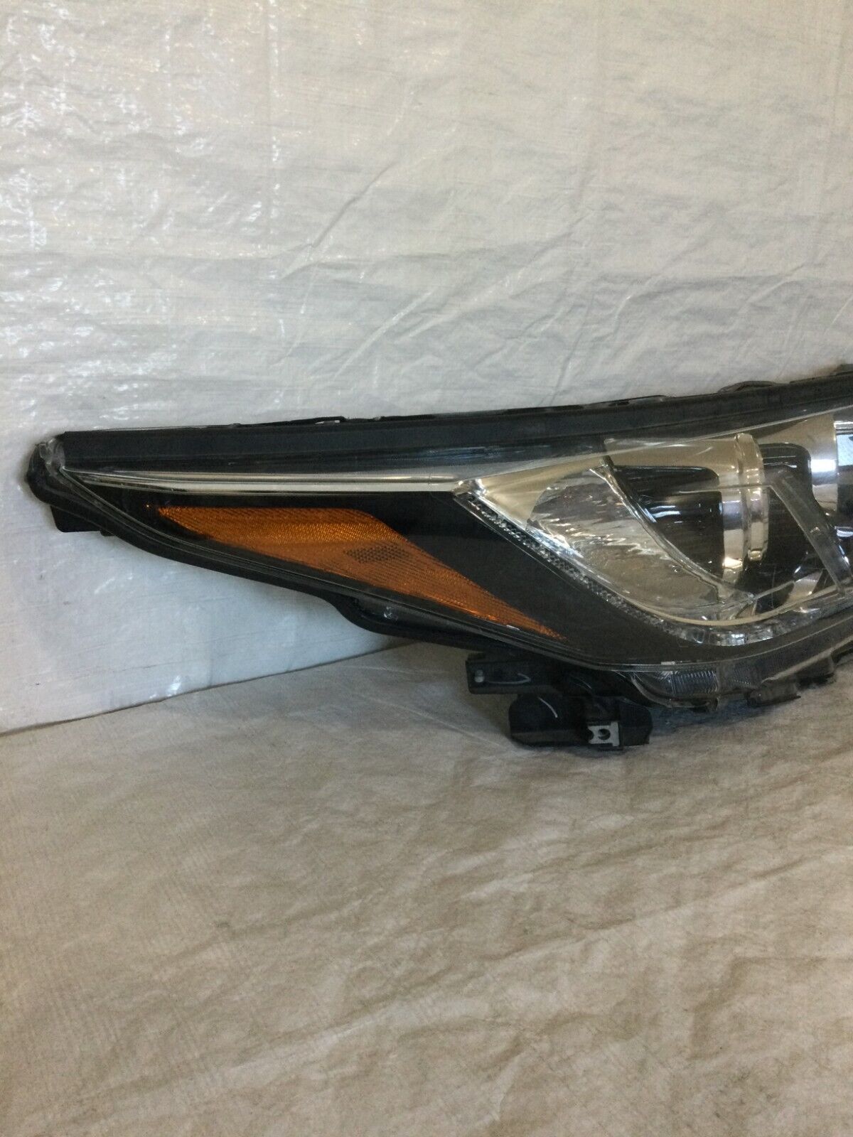 2017-2019 Toytota Highlander Headlight Right Passenger Side OEM RH