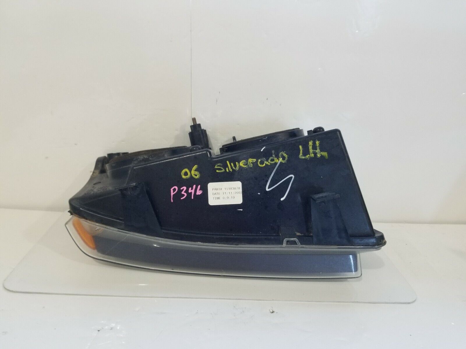 2003-2006 Chevrolet Silverado 1500 Headlight Left Driver Side LH 15183878 OEM