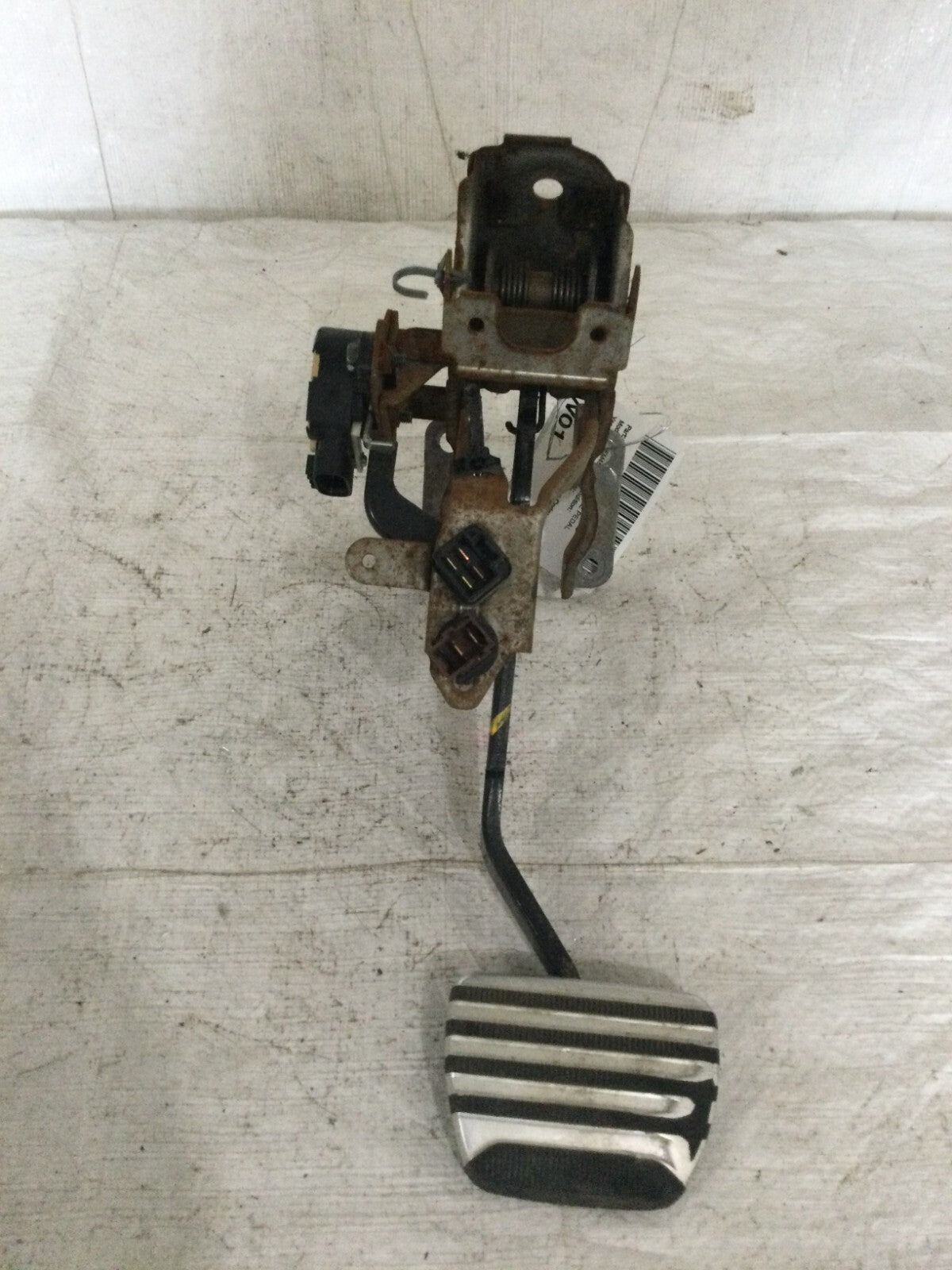 2006 Infiniti M45 Brake Pedal OEM