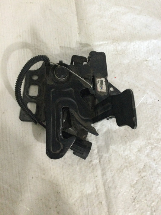 2013 Chevrolet GM OEM hood latch 20761108