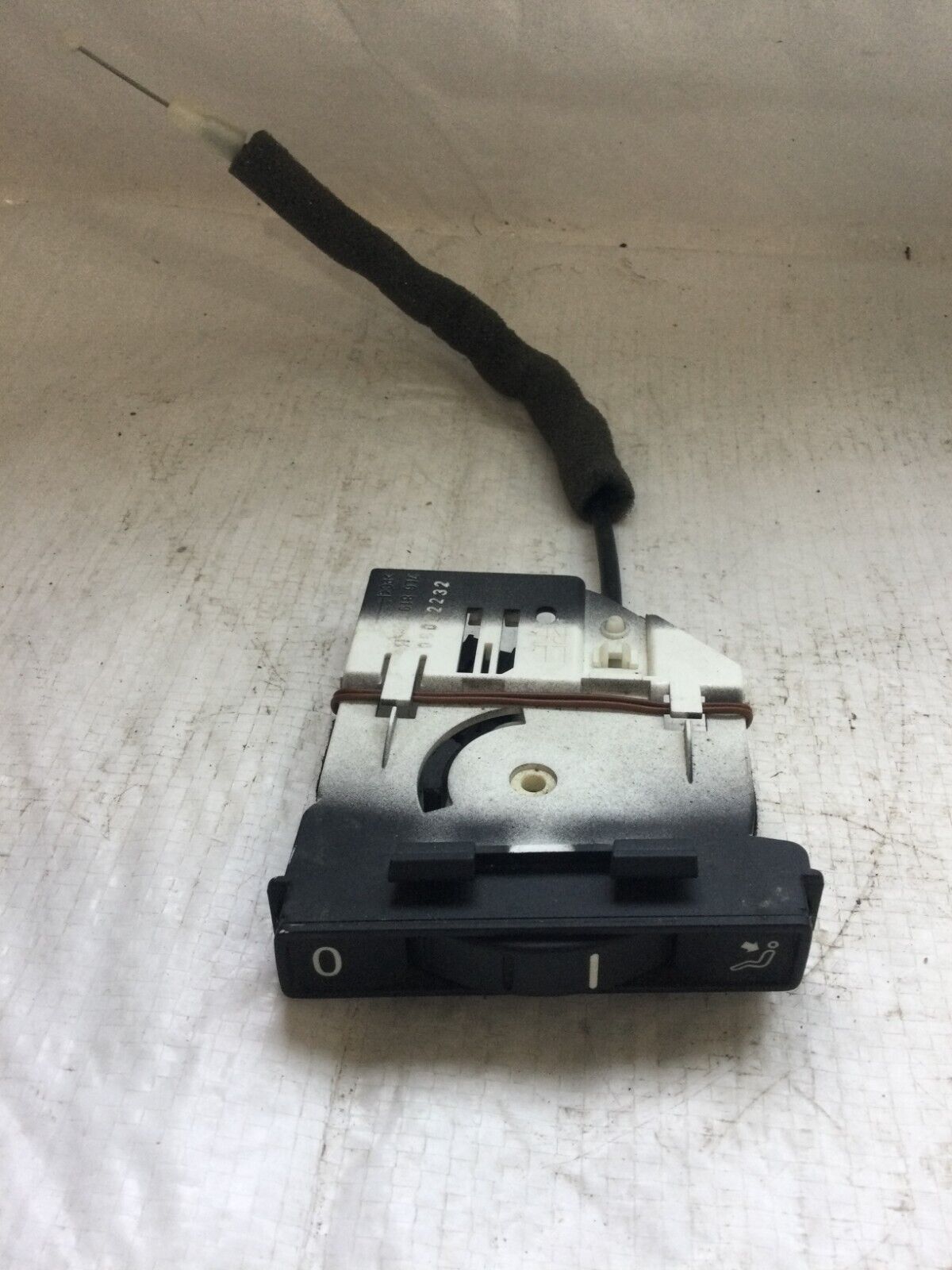2007 Volkswagen Touareg Right Dash Air Vent Adjustment Switch 7L6819766L OEM