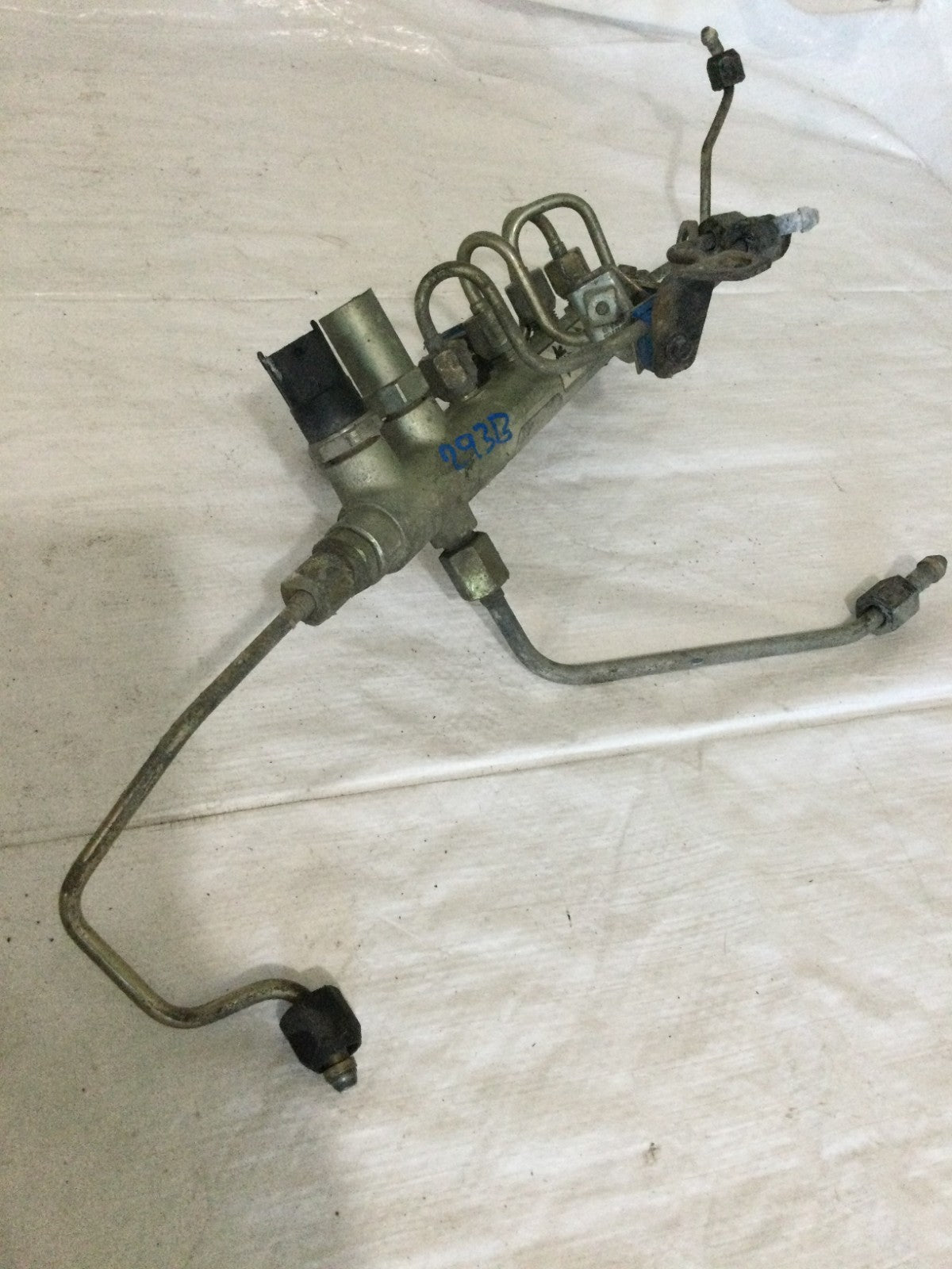2005 Dodge Ram 2500 5.9L Fuel Injectors Line OEM