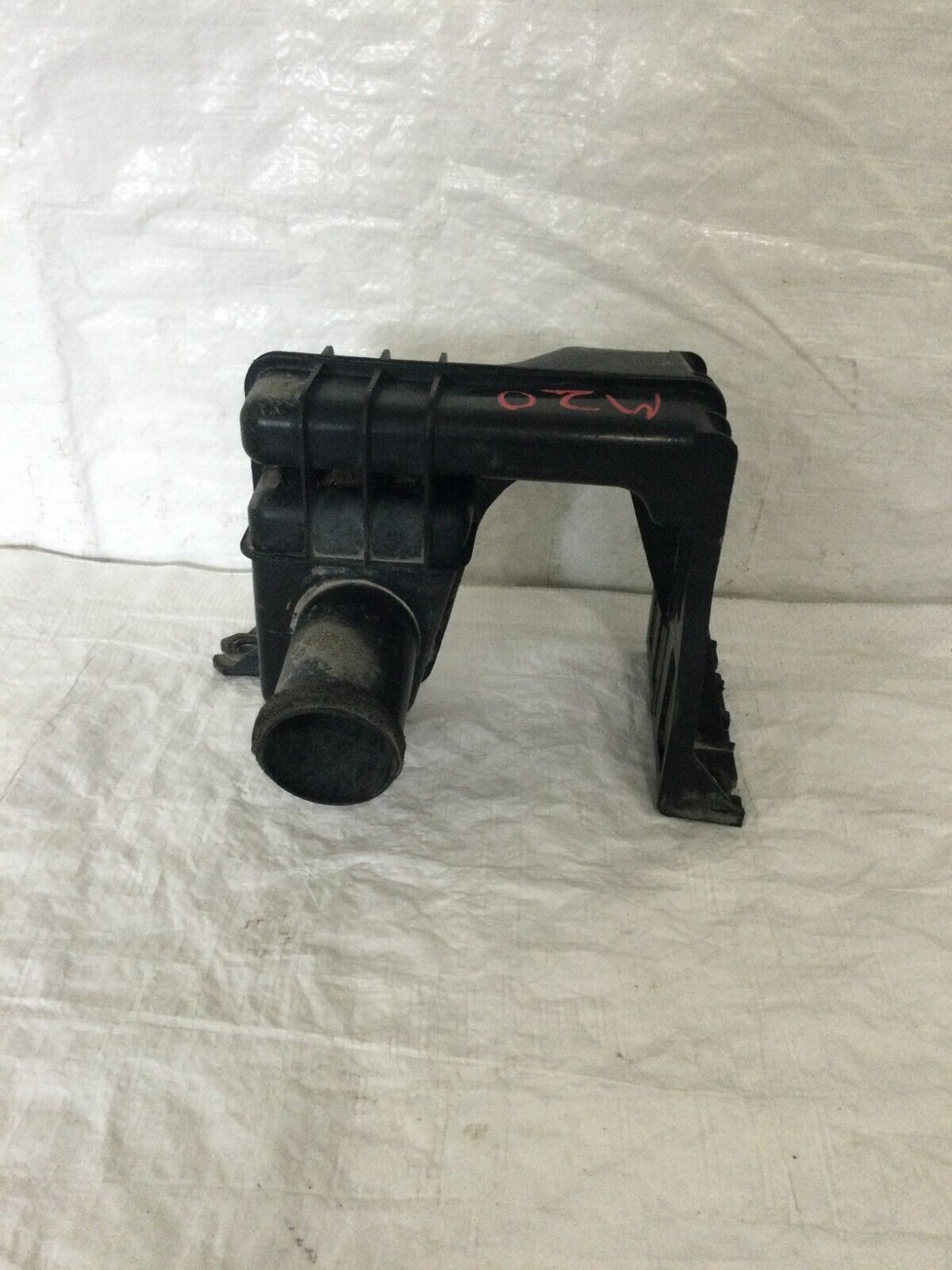 2005 Mazda 6 Air Intake Resonance Chamber OEM