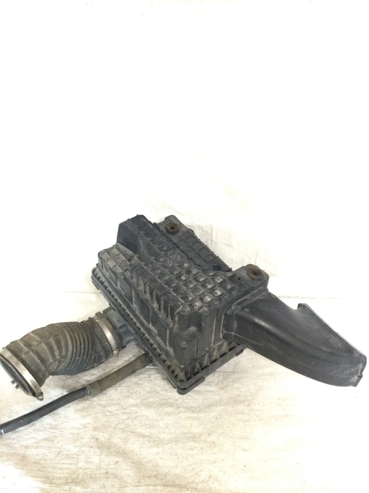 2007 Dodge Ram 1500 Air Filter Housing OEM 53032669AD