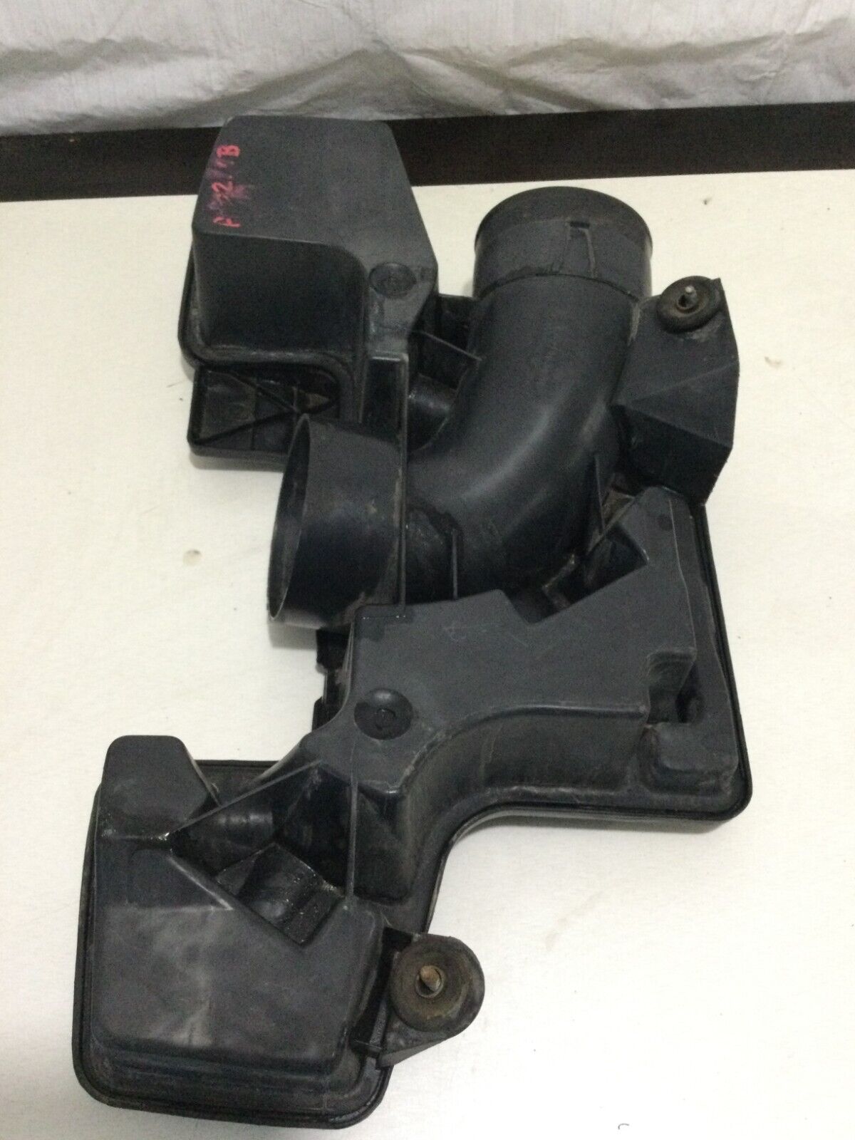 2004-2005 Dodge Ram 1500 5.7L Hemi Air Intake Resonator Housing Box OEM 53032463