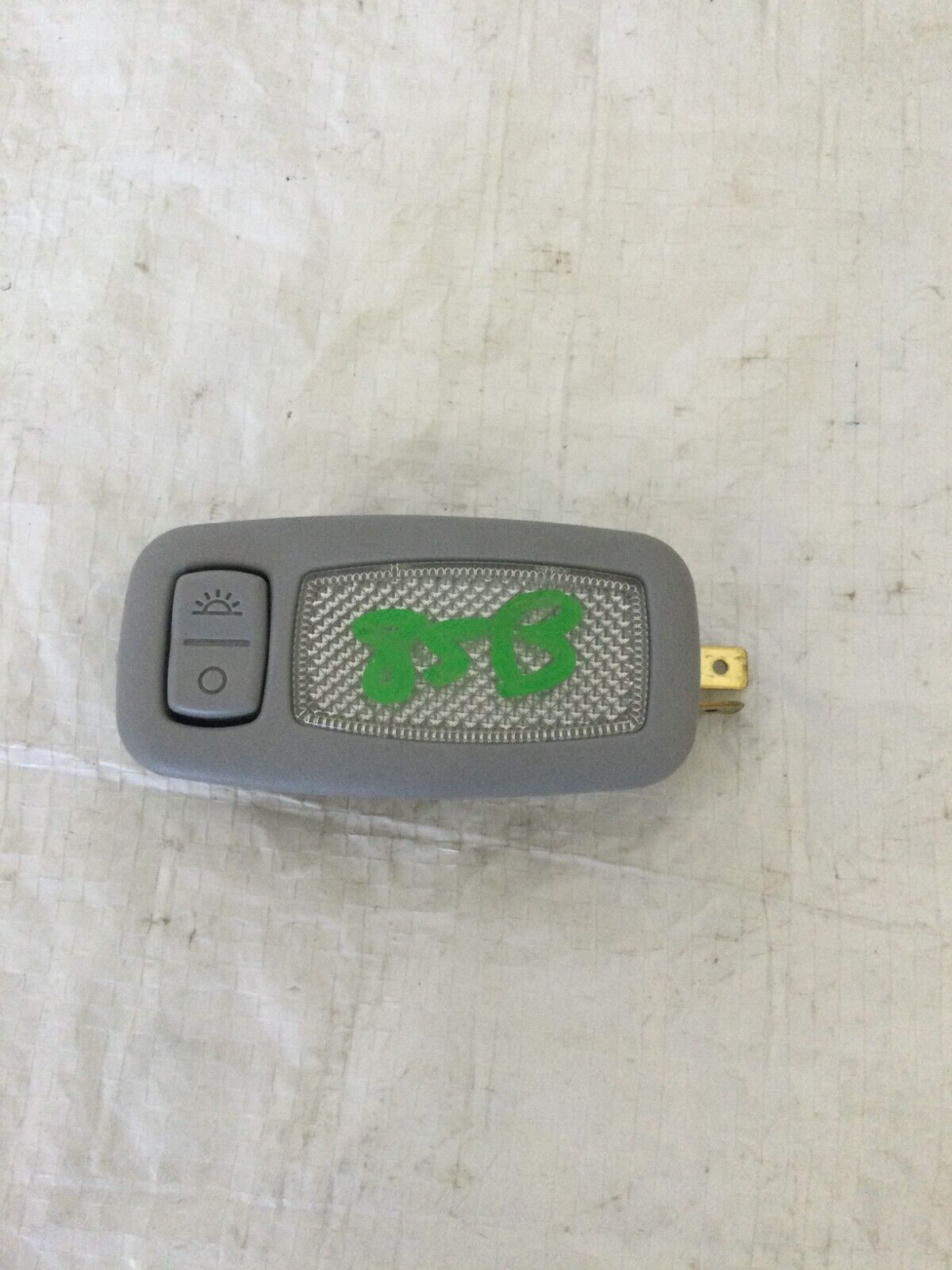 2017-2019 Hyundai Elantra Left Driver Sun Visor Switch OEM 92891-3SXXX 