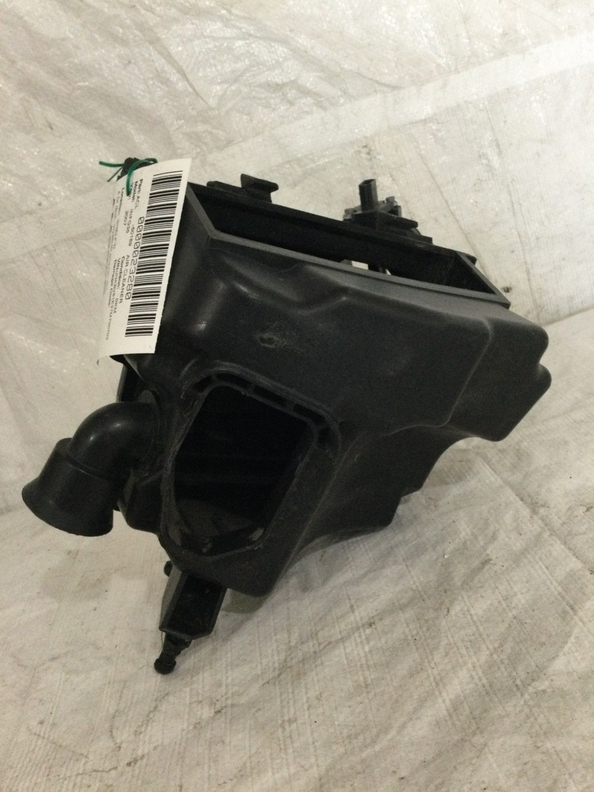 2007 Infiniti G35 3.5L Right Passenger Side Air Cleaner Box OEM