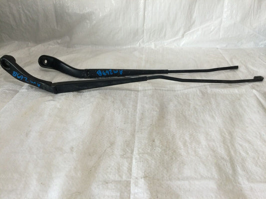 2014 Dodge Journey   Right Passenger/Left  SideWiper Arm Set of 2 OEM