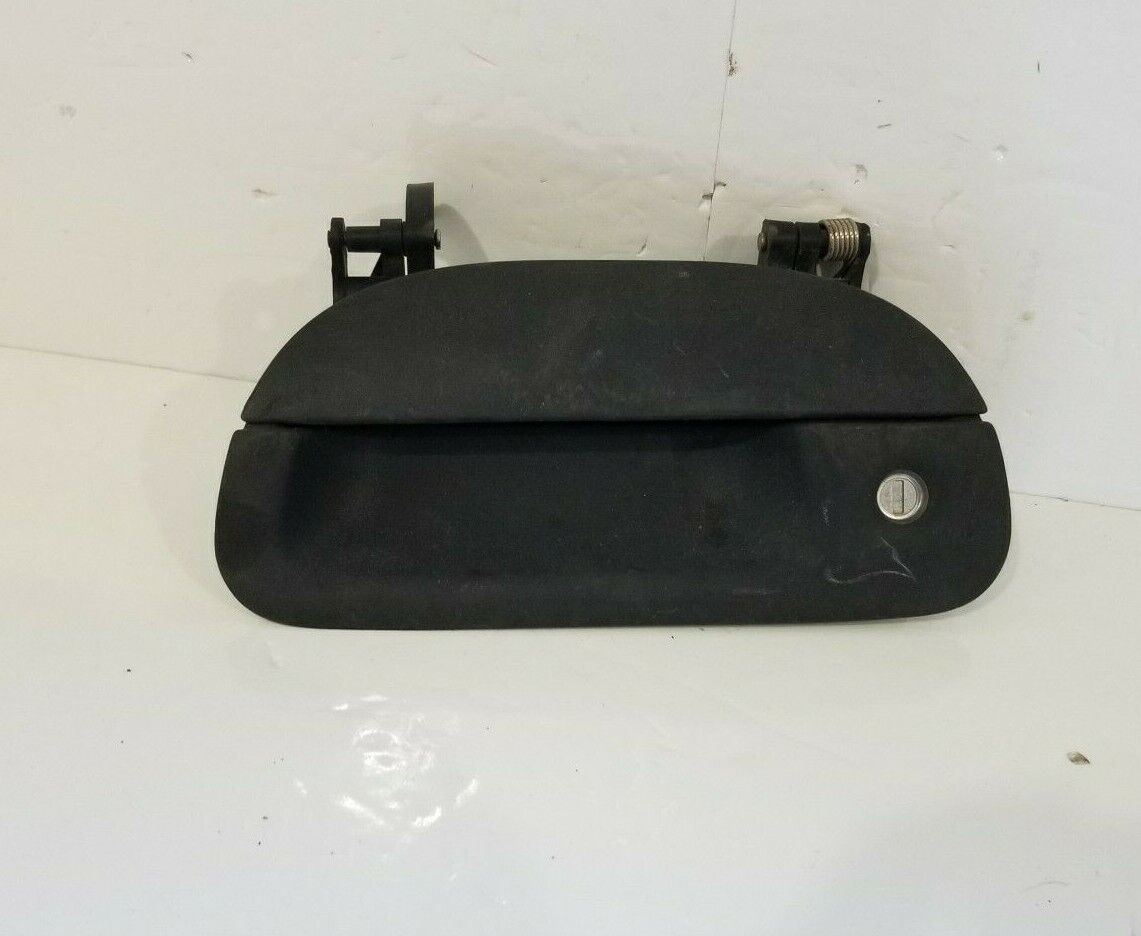 2003 Ford F-150 Front Left Exterior Door Handle OEM 1997-2003