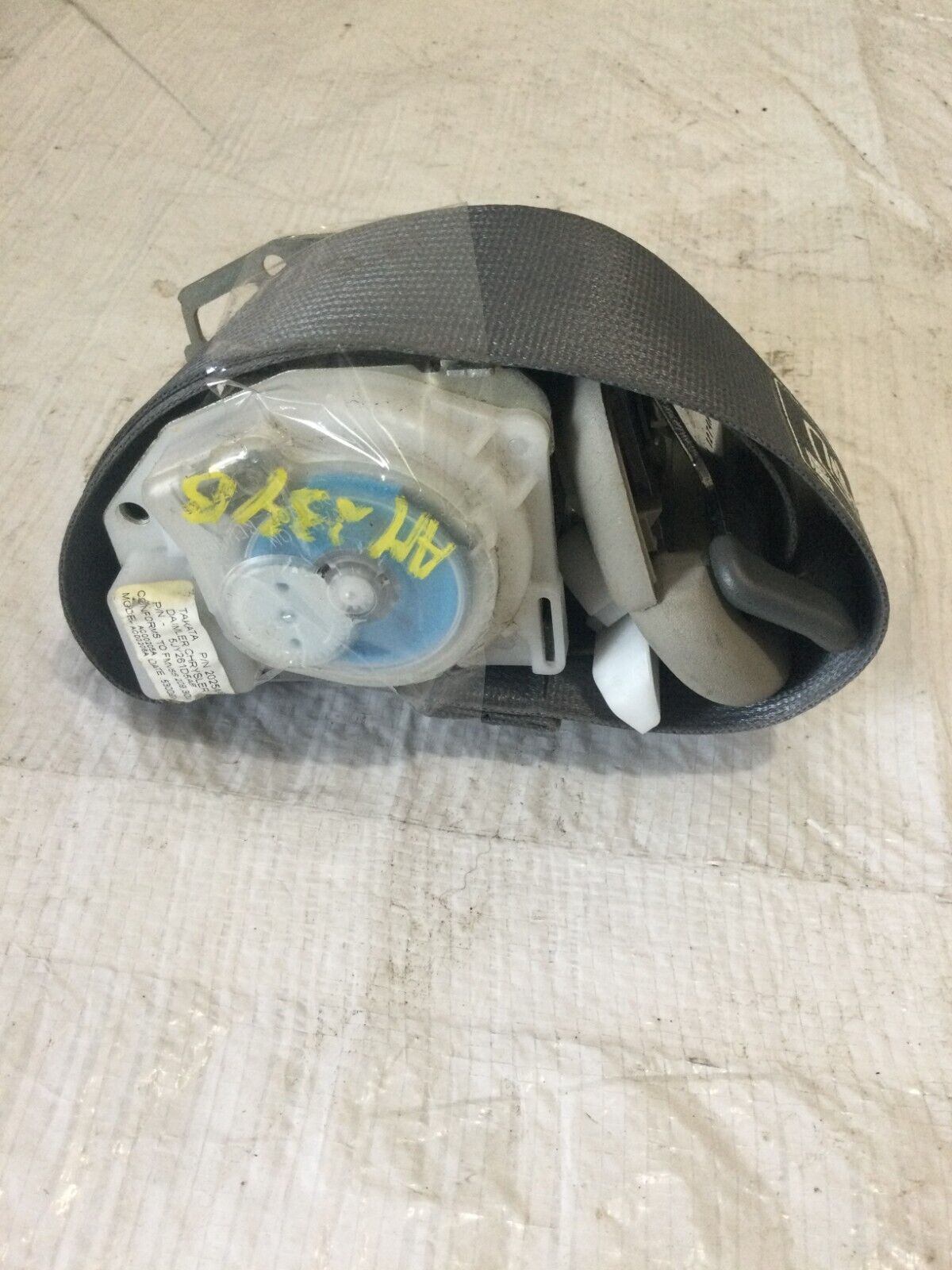 2006 Dodge Ram 1500   Rear Left Driver Front Seat Belt OEM