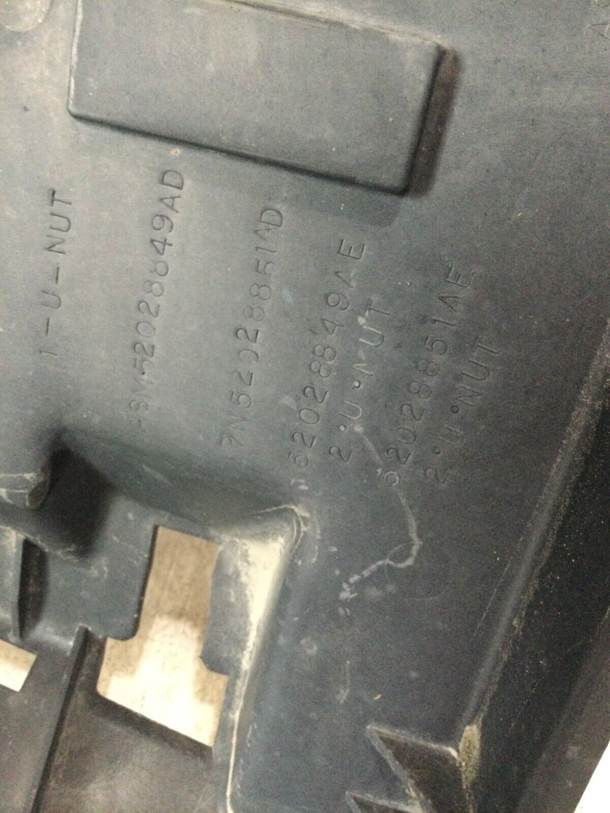 2004 Dodge Ram 1500 Fan Shroud 52028849AD OEM (DAMAGED )