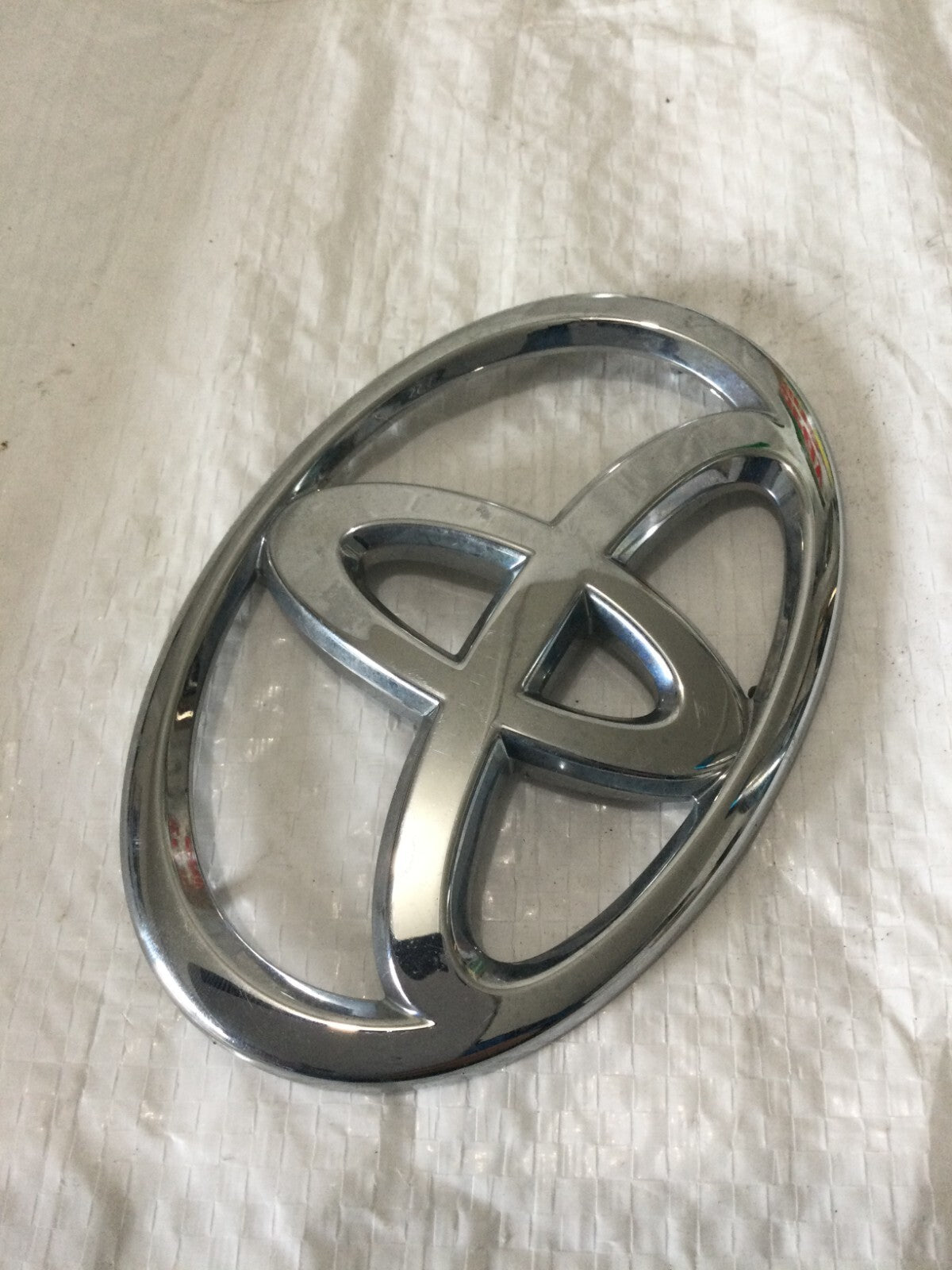 14 15 16 Toyota Corolla Front Grille Emblem Chrome Badge Sign Logo Genuine OEM