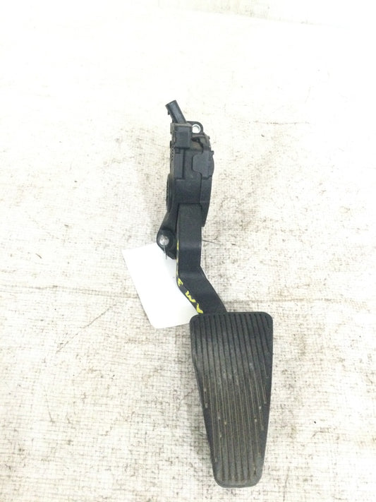 2014 Dodge Ram 1500 Accelerator Pedal Assembly OEM 68043161AC