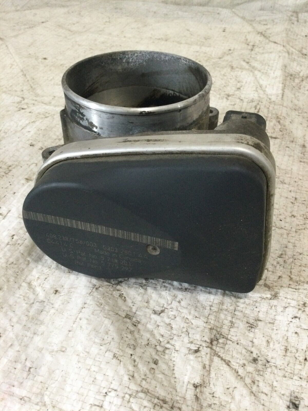 2005 Dodge Ram 1500 Throttle Body Valve Assembly 53032801AC 5.7L OEM