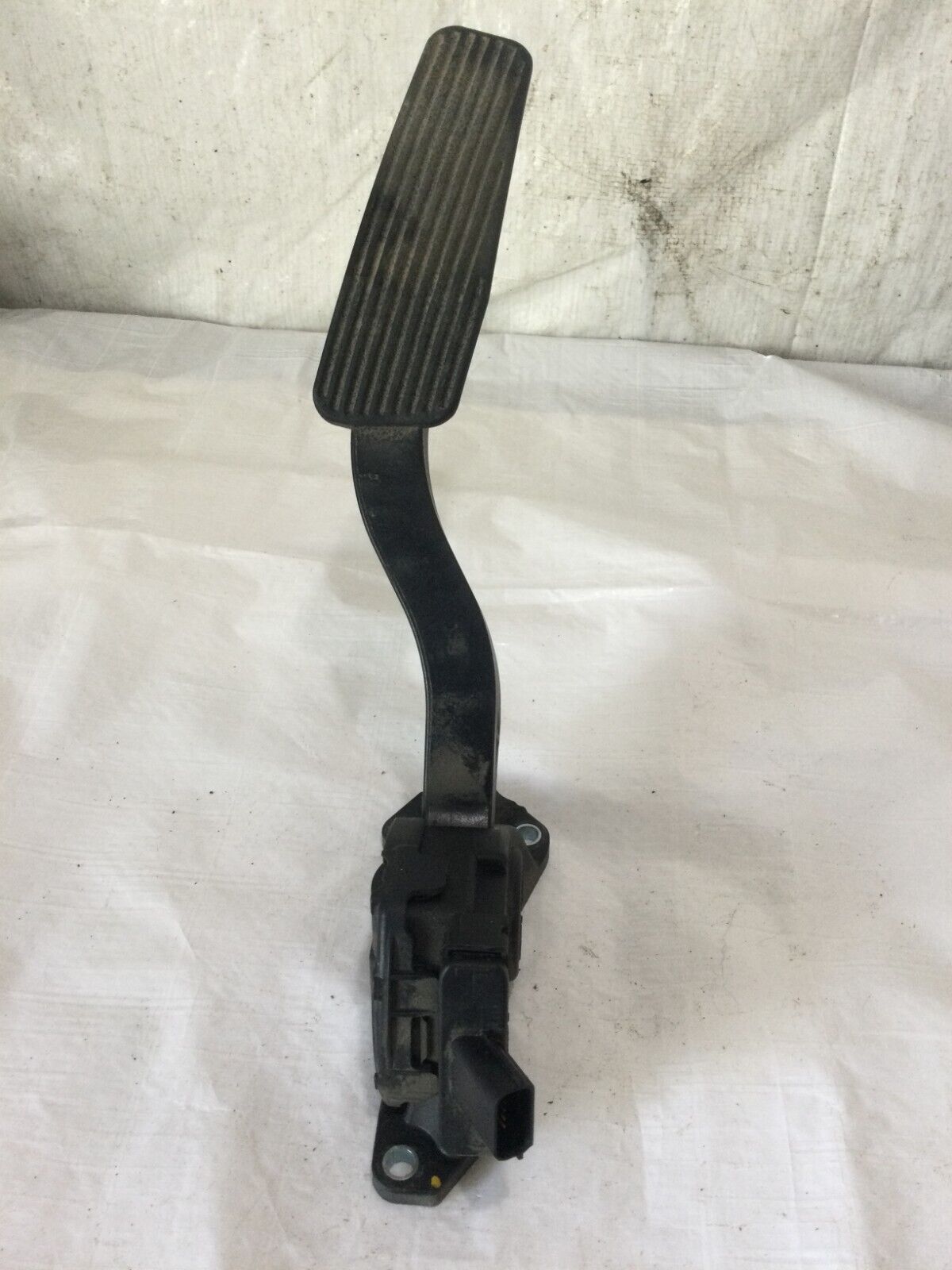 2017 Dodge Grand Caravan Accelerator Gas  Pedal  05281418AD OEM