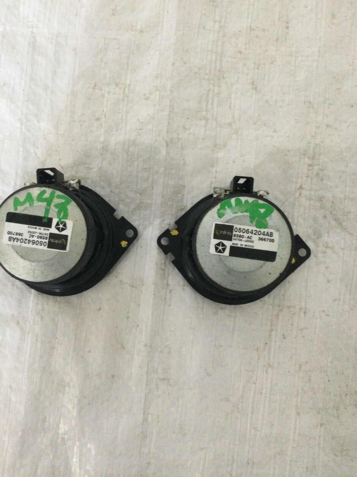 2007 Dodge Nitro Infinity Speaker OEM 05064204AB