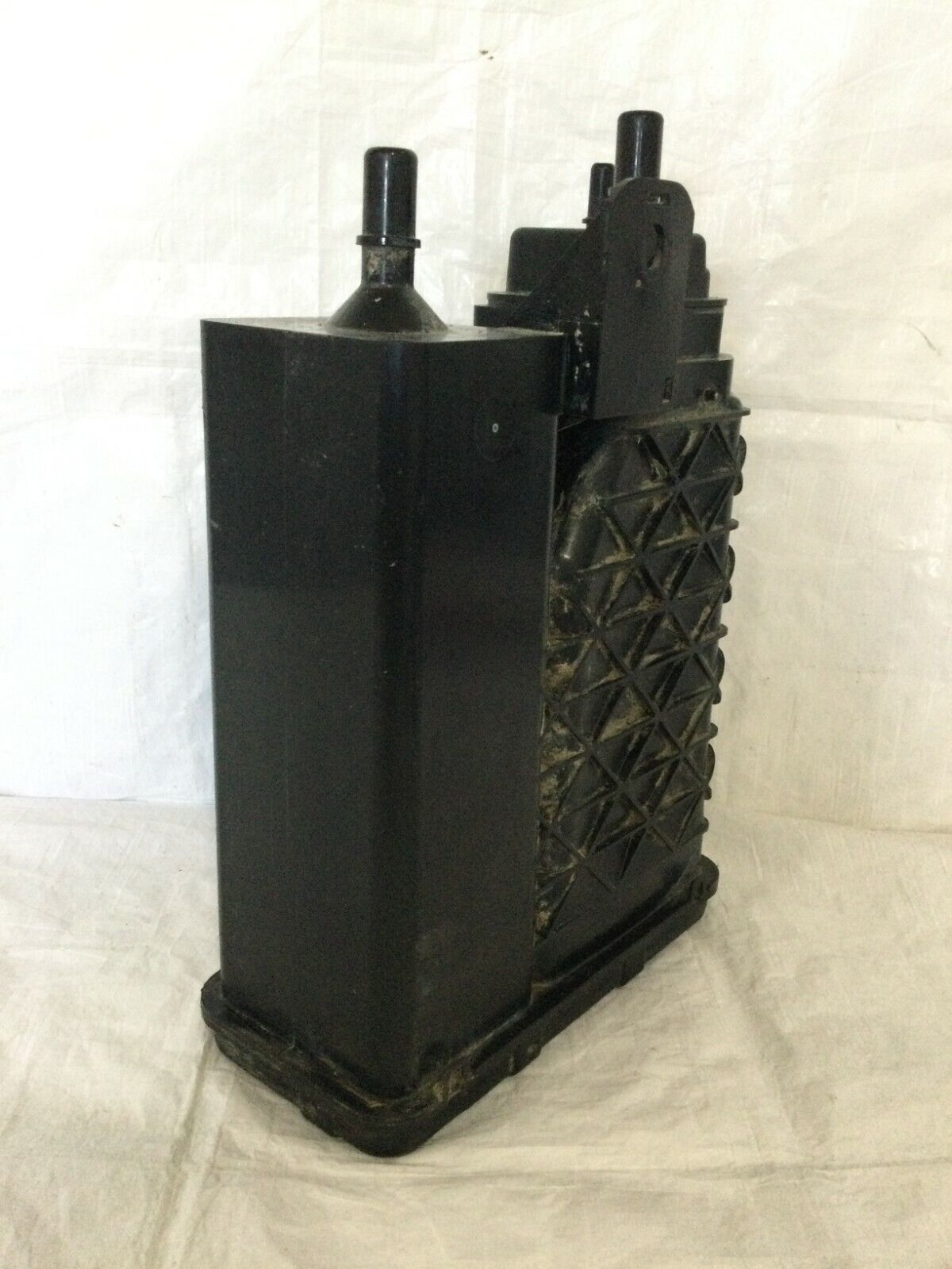 2019 GMC Sierra 2500HD Fuel Vapor Canister 6.0L OEM