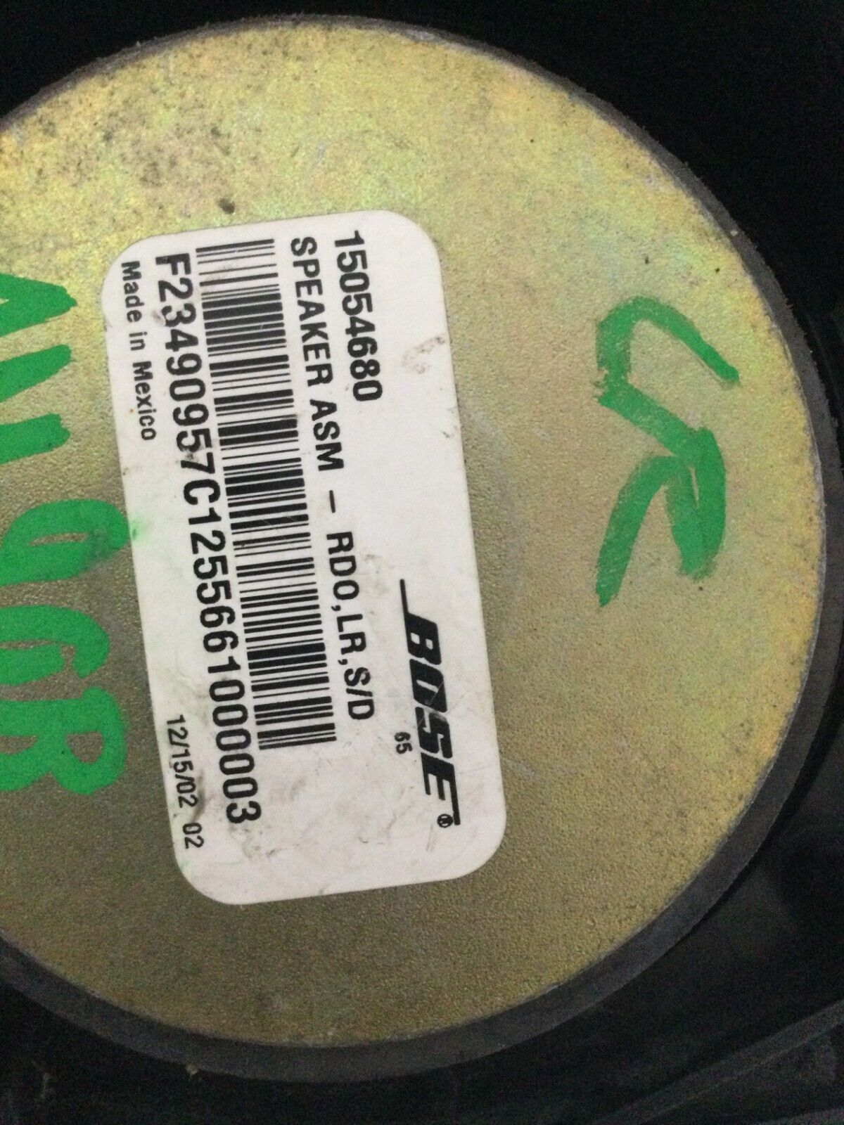 2003-2006 Cadillac Escalade EXT Left Rear Door Speaker OEM 15054680
