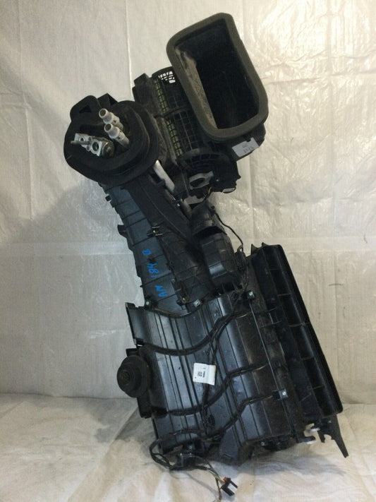 2019 GMC Sierra 1500 Heater Housing Assembly OEM ( DAMAGE )