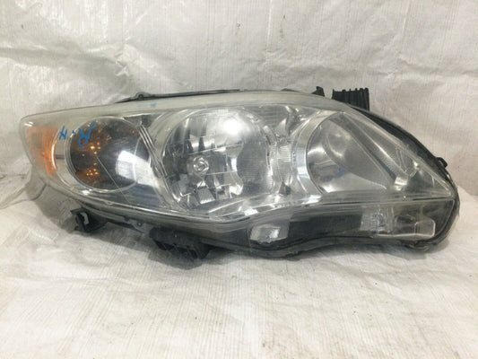2013 Toyota Corolla Headlight Assembly Right Passenger Side OEM ( DAMAGE TAB )