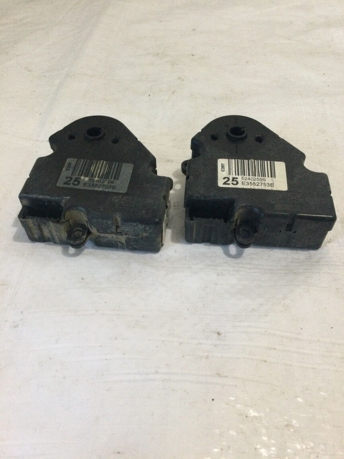 2007- 2010 Cadillac Escalade ESV Vacuum Valve 52402599 OEM