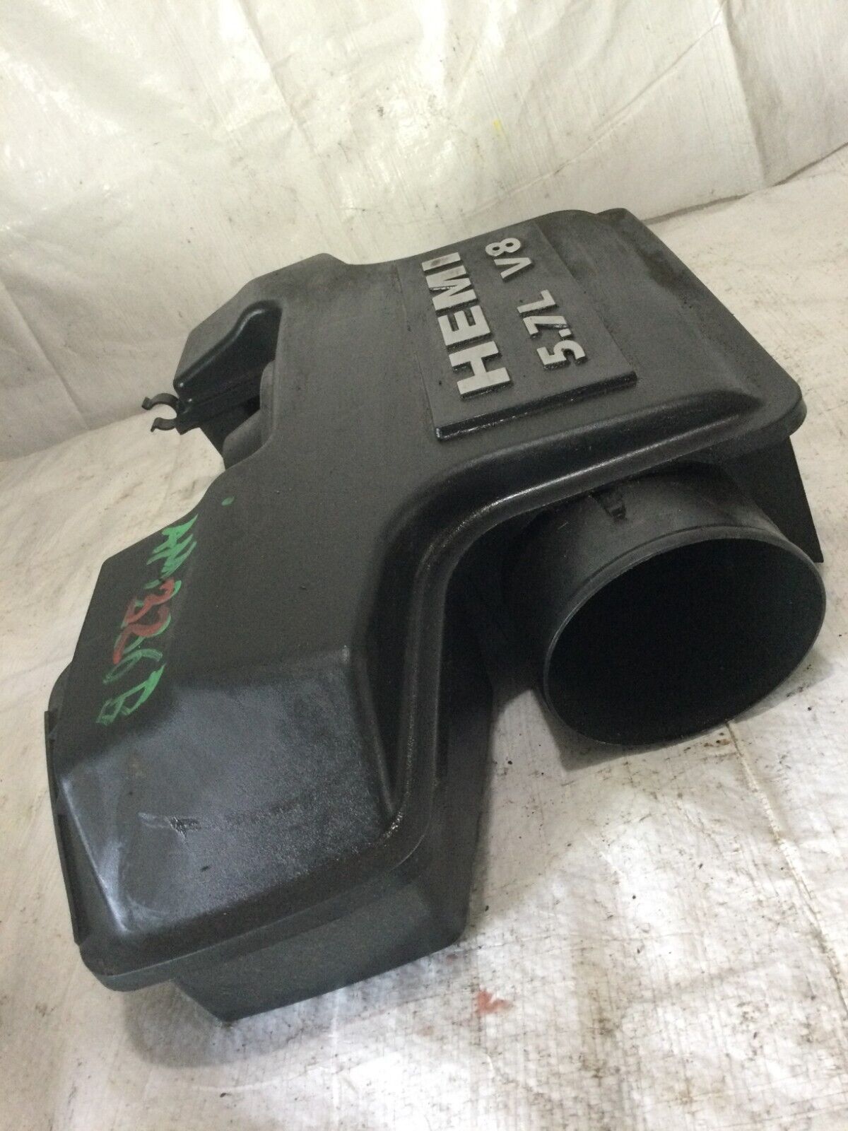 2007 Dodge Ram 1500 Air Cleaner Filter Box  5.7L  OEM