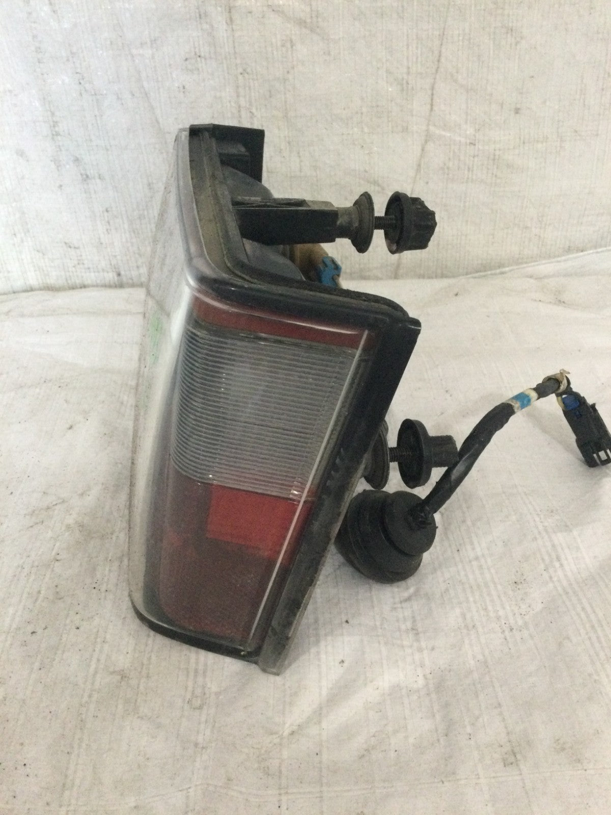 1997 Cadillac Seville LH Driver Side Tail Light OEM 16514971