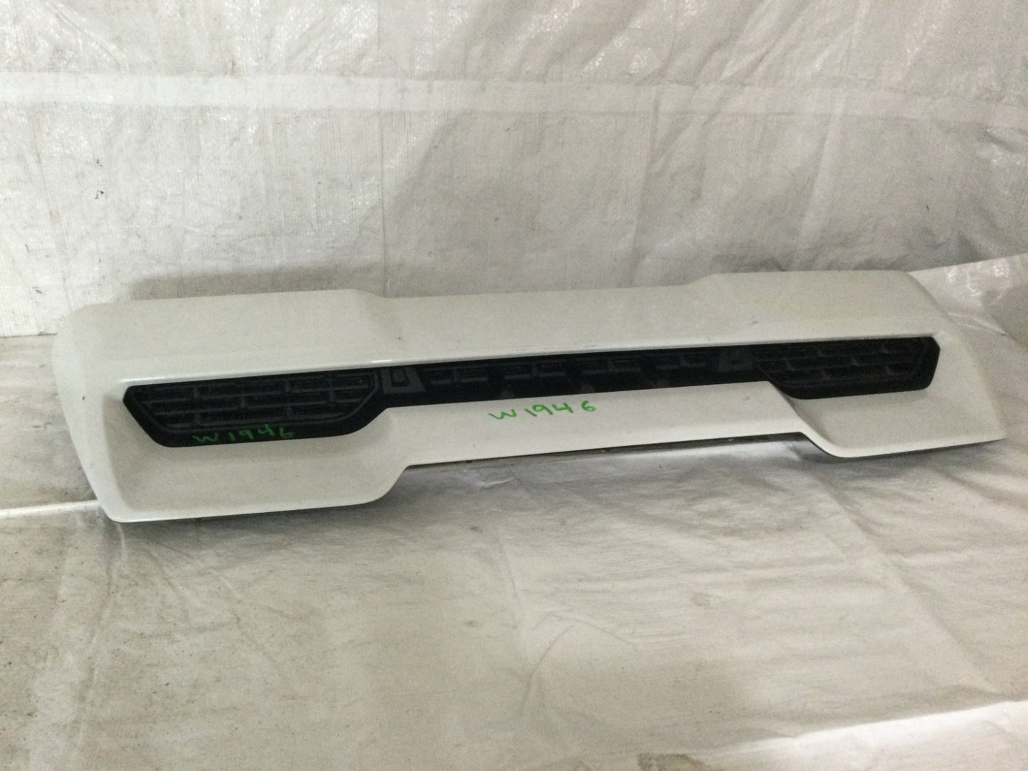 2020-2022 GMC Sierra 2500 3500 Upper Hood Grille OEM