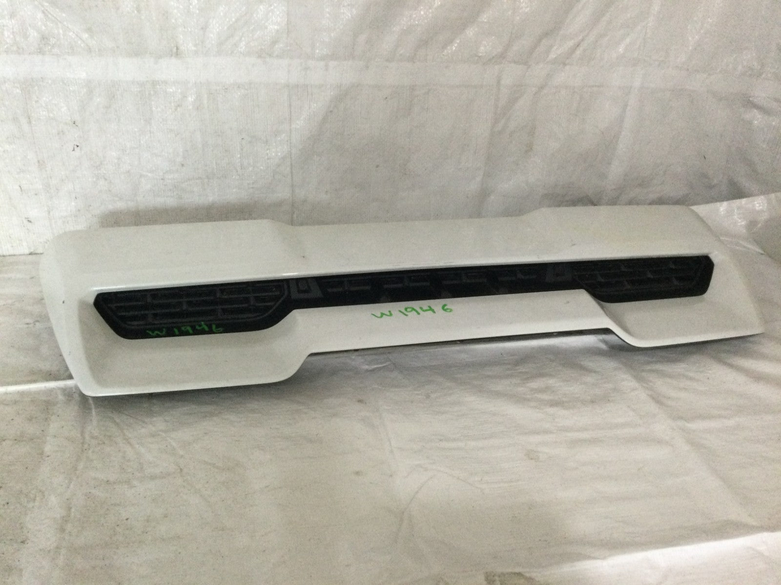 2020-2022 GMC Sierra 2500 3500 Upper Hood Grille OEM
