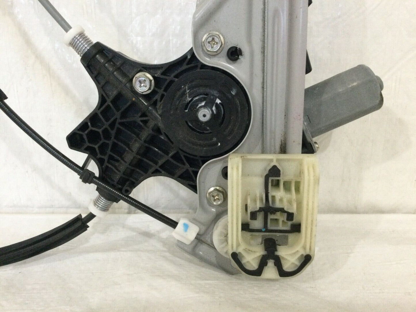 2019 Buick Regal Sportback Preferred II Front Left Window Motor Regulator OEM