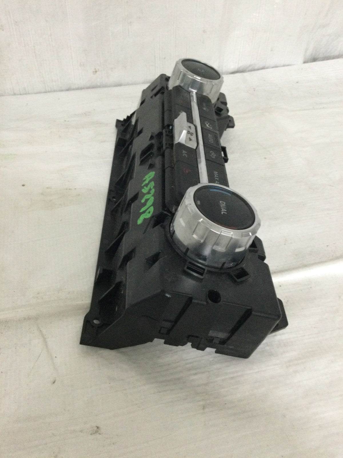 2023 Ford F-150 5.0L Heater and Air Conditioning Control OEM NL3T-18C612-RB