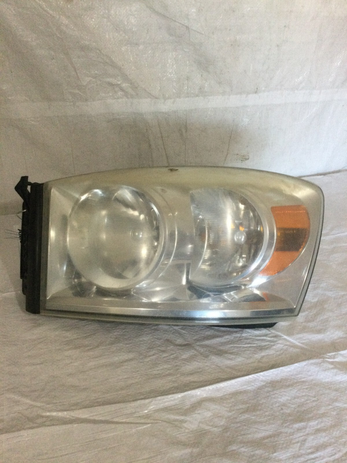 2007 Dodge Ram 2500 Driver Side LH Headlamp Assembly OEM
