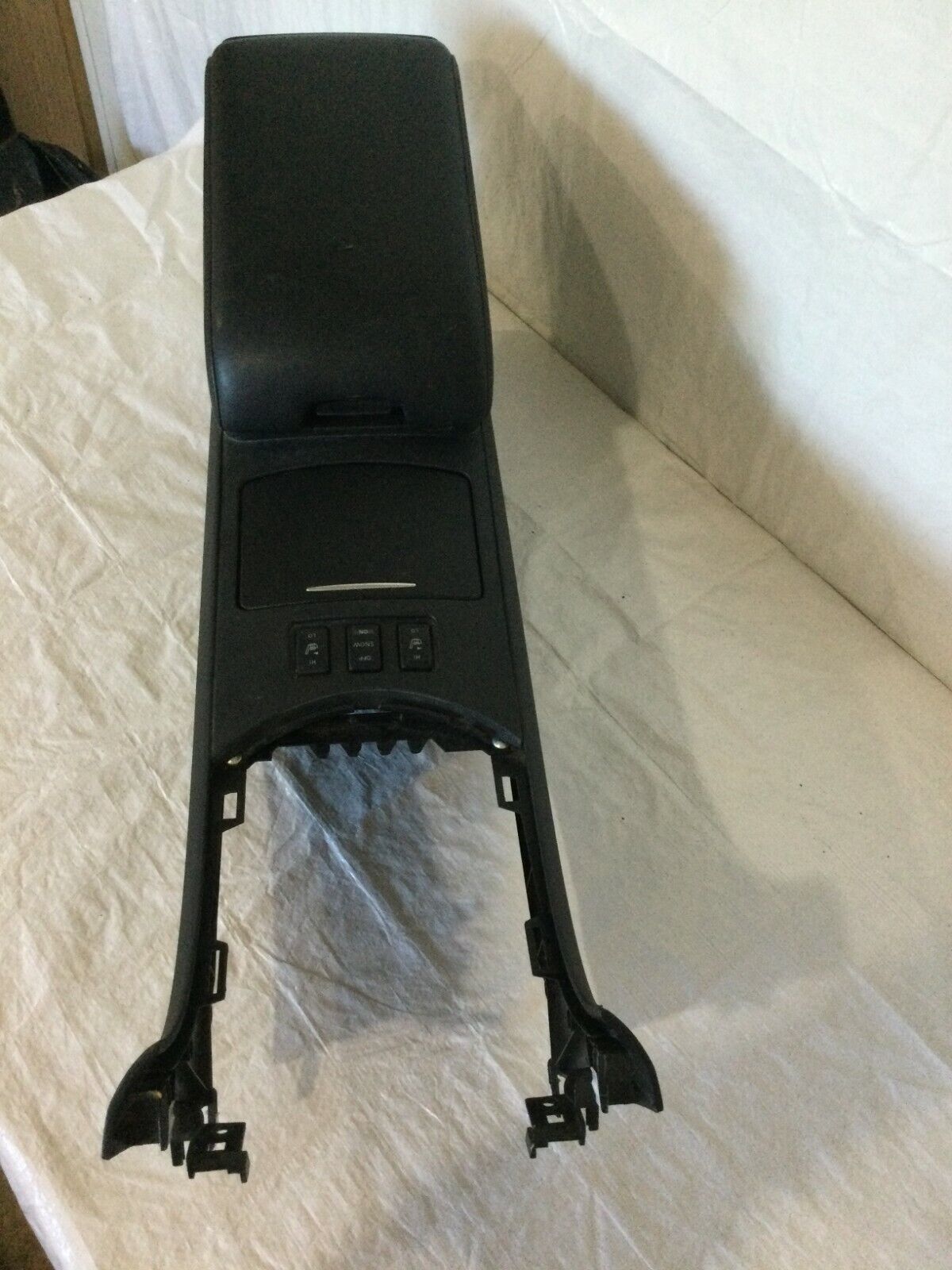 2007-2008 Infiniti G35 Center Console Assembly W/ Cup Holder OEM 68430JK00A