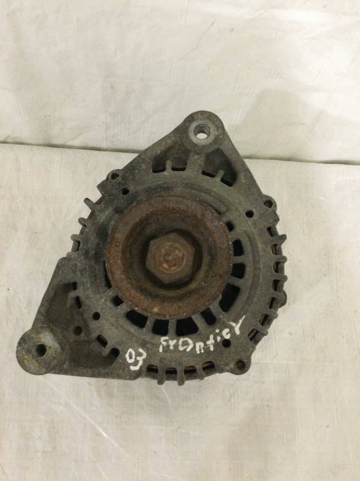 2003 Nissan Frontier Engine Motor Alternator 23100-4S100 6CYL 