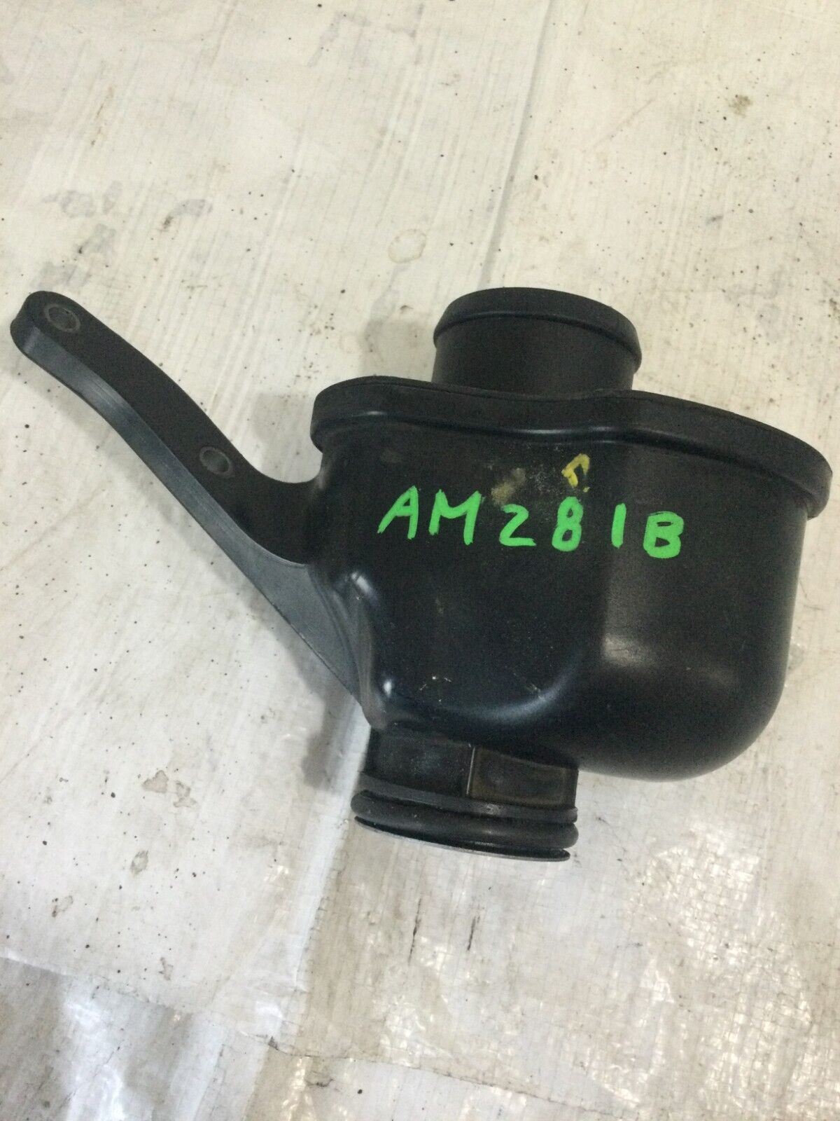 2006 Dodge Sprinter 2500 Turbo Charger Resonator A6471410086 OEM