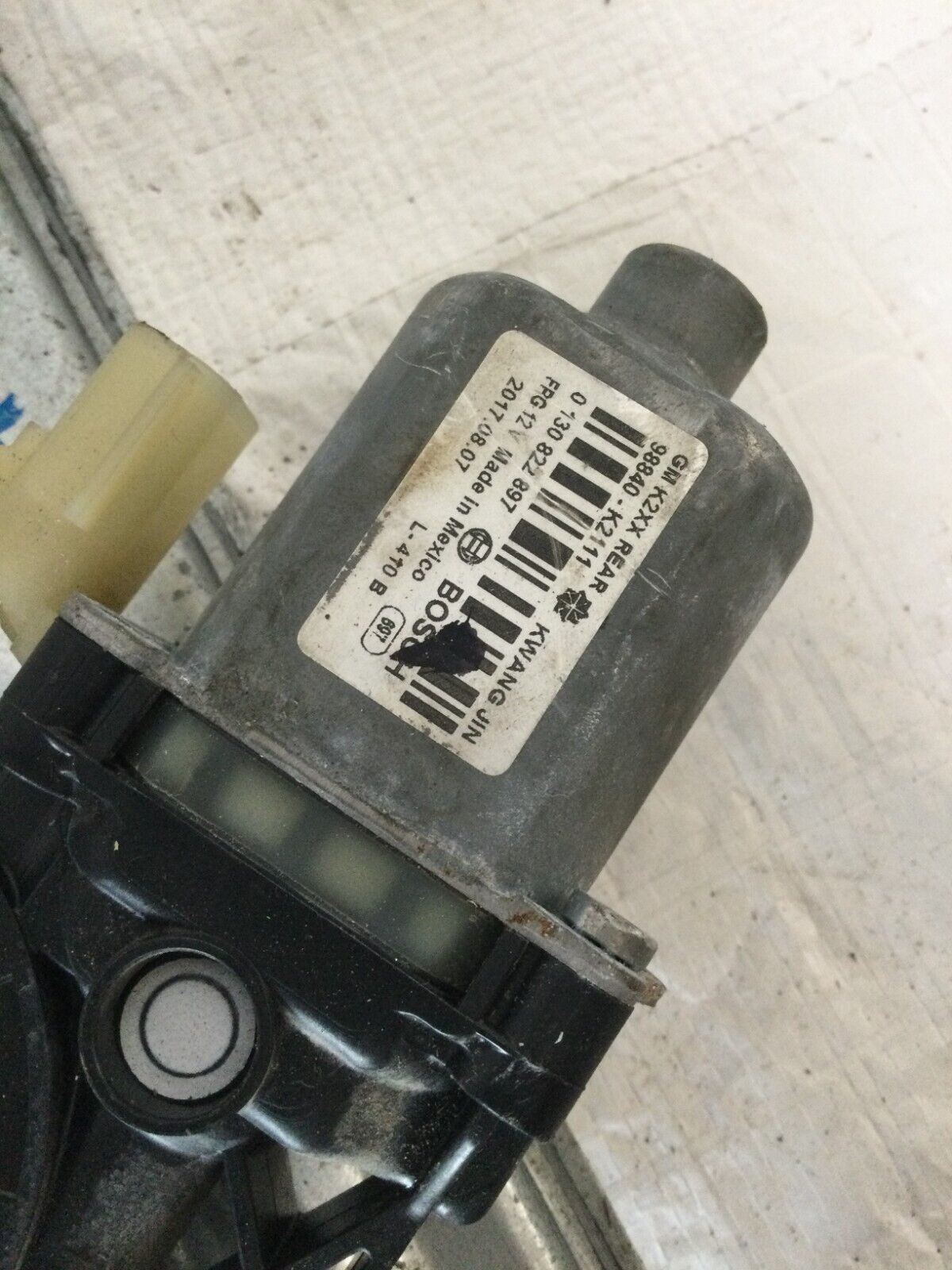 2018 Chevrolet Silverado 1500 Left Rear Window Regulator OEM