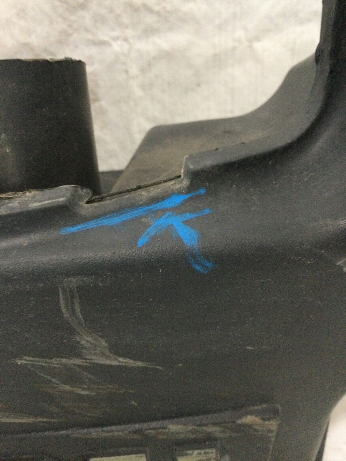 2006 Dodge Ram 1500 Air Intake Tube Resonator OEM "Damaged".