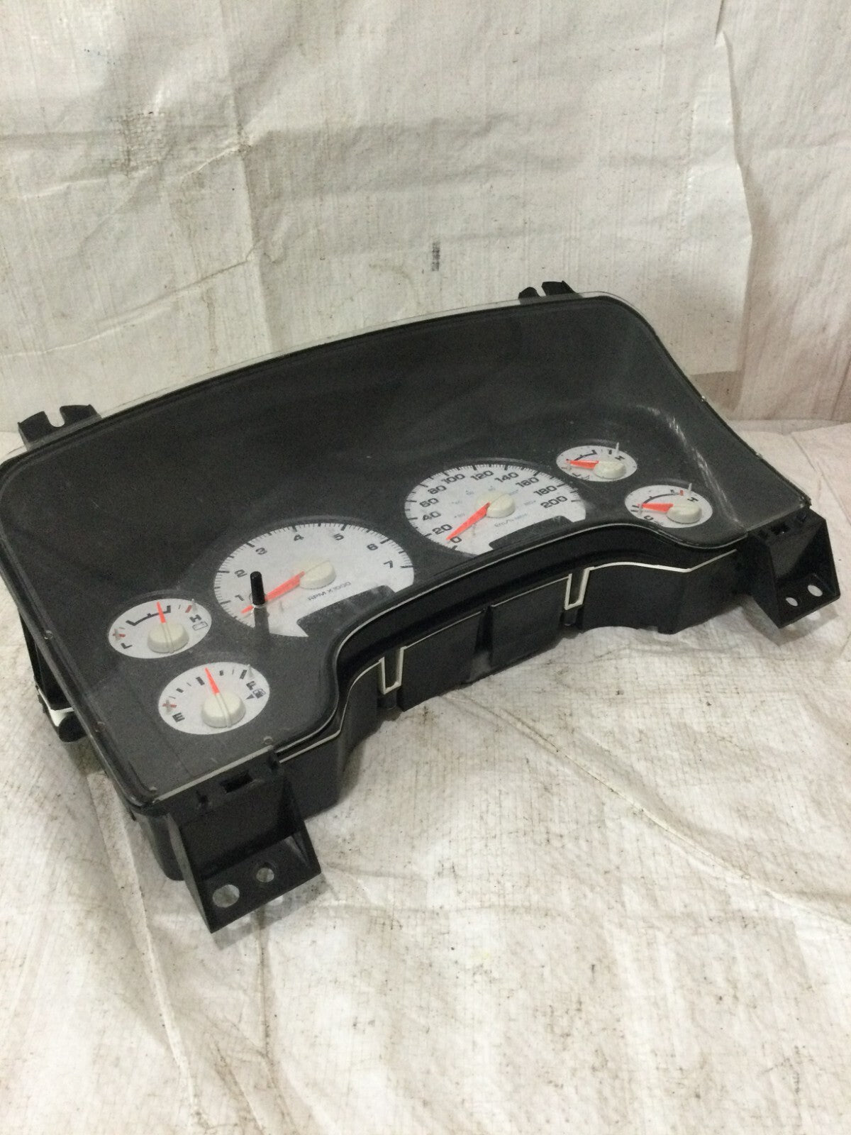 2005 Dodge Ram 1500 Speedometer Instrument Cluster 56051102AG KPH OEM