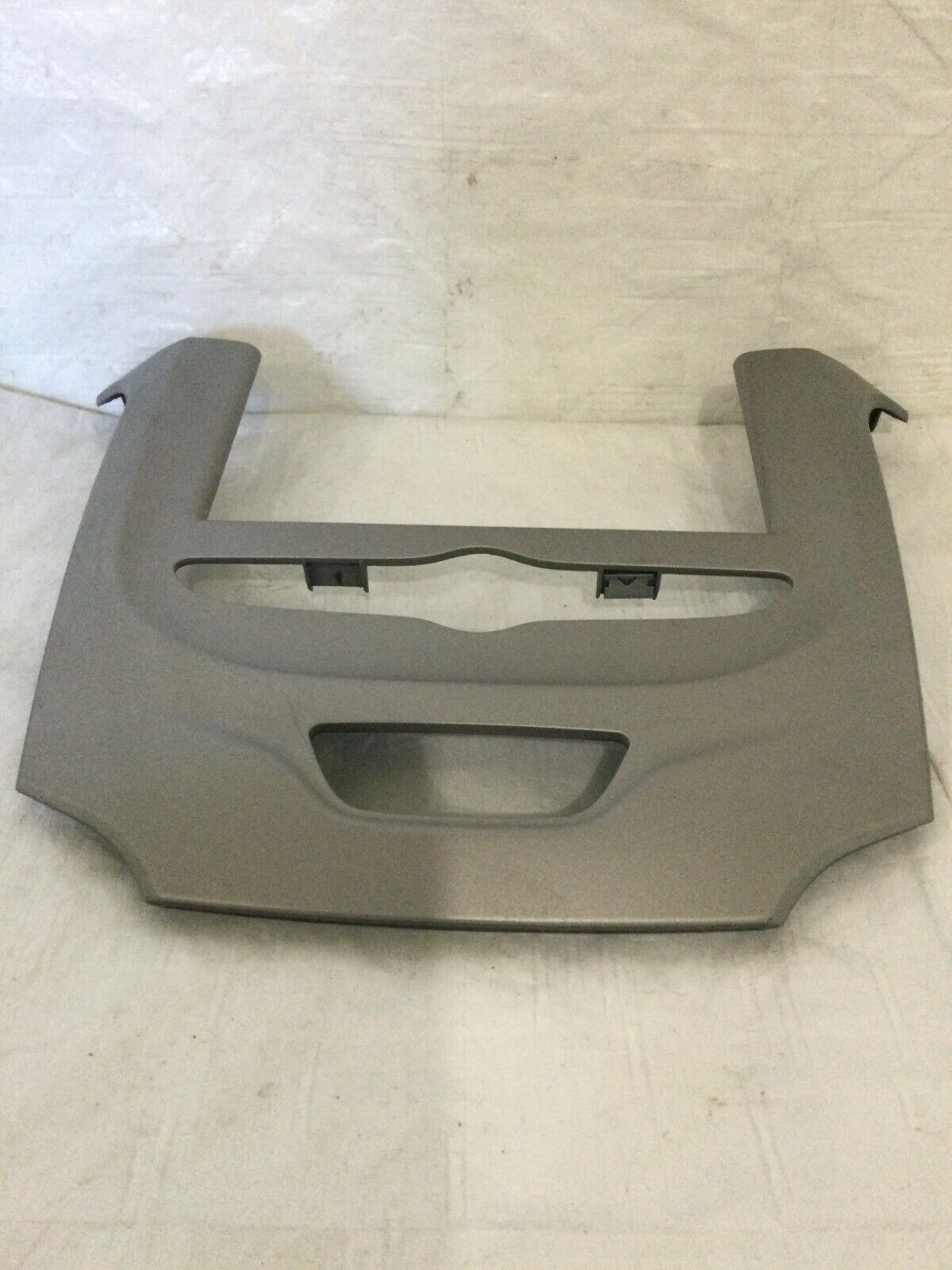 2016-2019 Chevrolet Cruze Center Dash Radio Bezel Trim Panel OEM