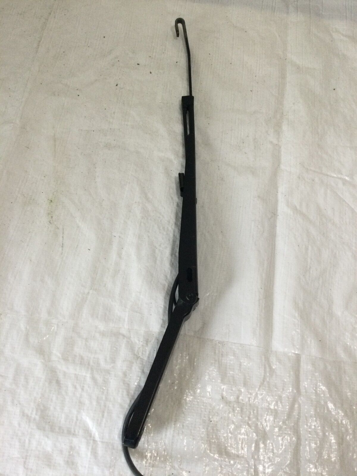 2007 Chevy Silverado 1500 Left passenger Side Wiper Arm OEM