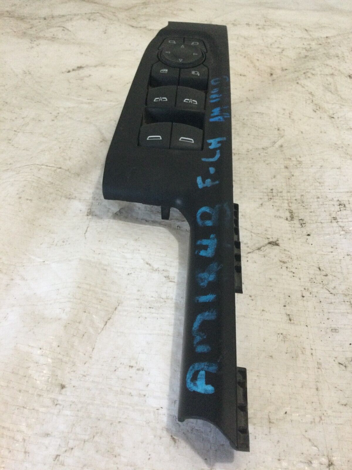 2019-2021 GMC Sierra 1500 Front Left Master Power Window Switch OEM 84708443