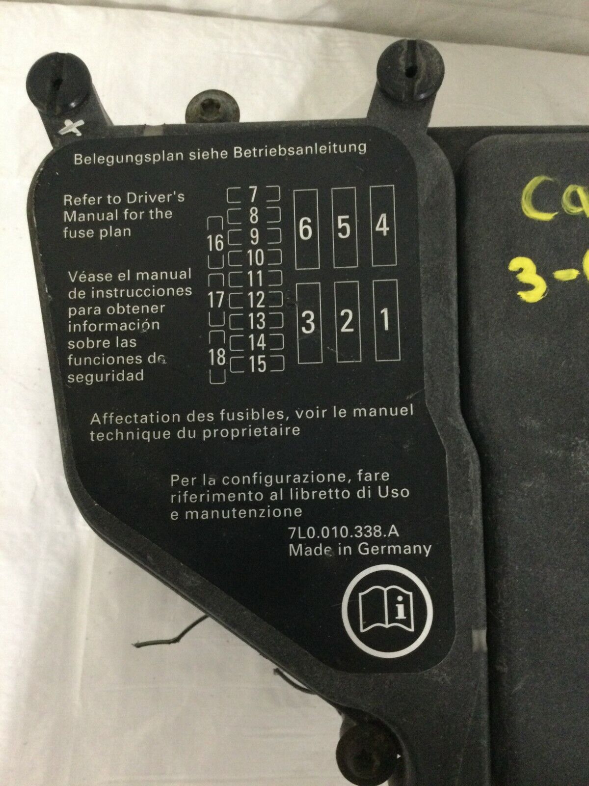 2003-2006 Porsche Cayenne Fuse box module 7L0010338A OEM