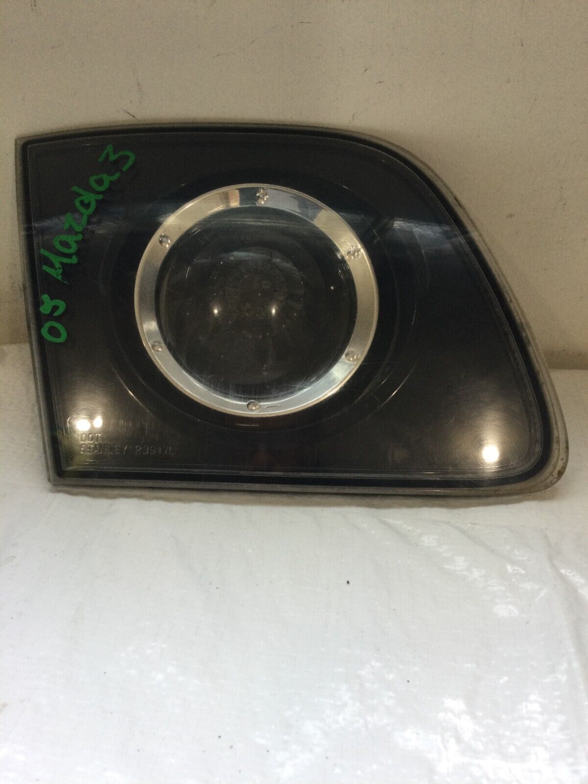 2004 2005 2006 Mazda 3 Driver Left Trunk Lid Mounted Tail Light Assembly OEM LH