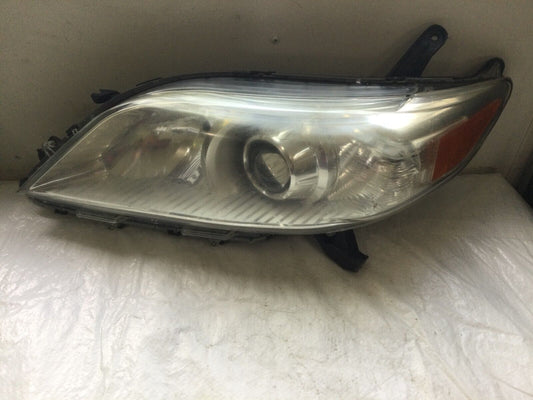 2013 Toyota Sienna Headlight Halogen Left Driver Side OEM LH