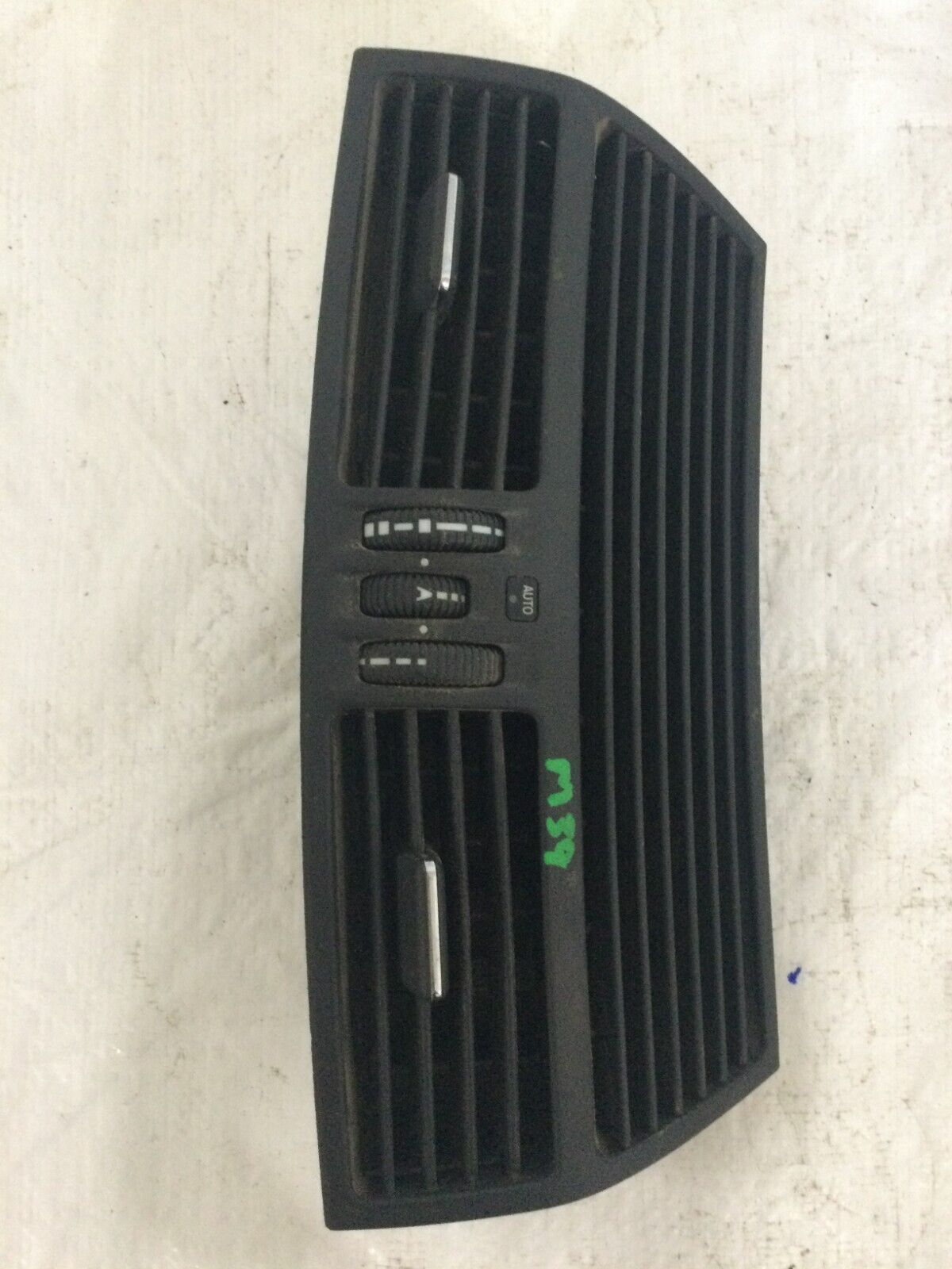 2004 Mercedes Benz S430 Center Dash Air Vent OEM