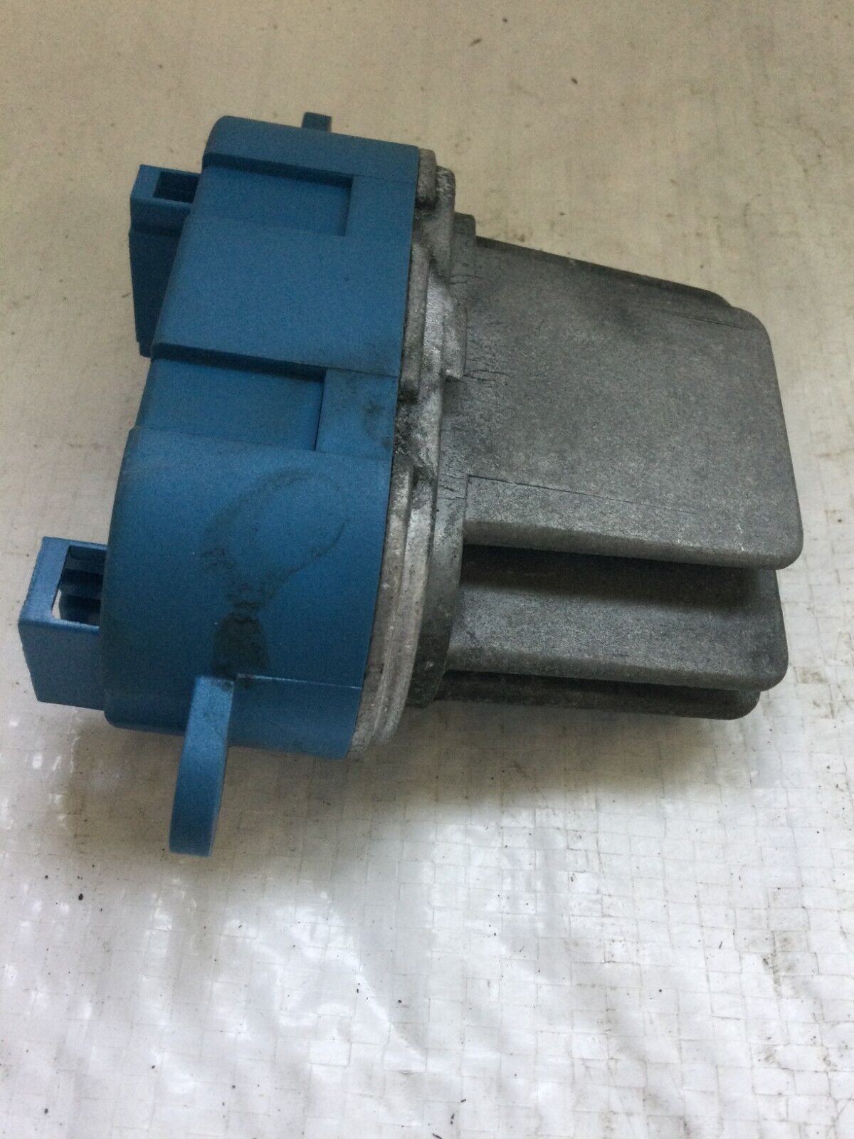2007 Volkswagen Touareg Blower Motor Resistor OEM 2004-2009