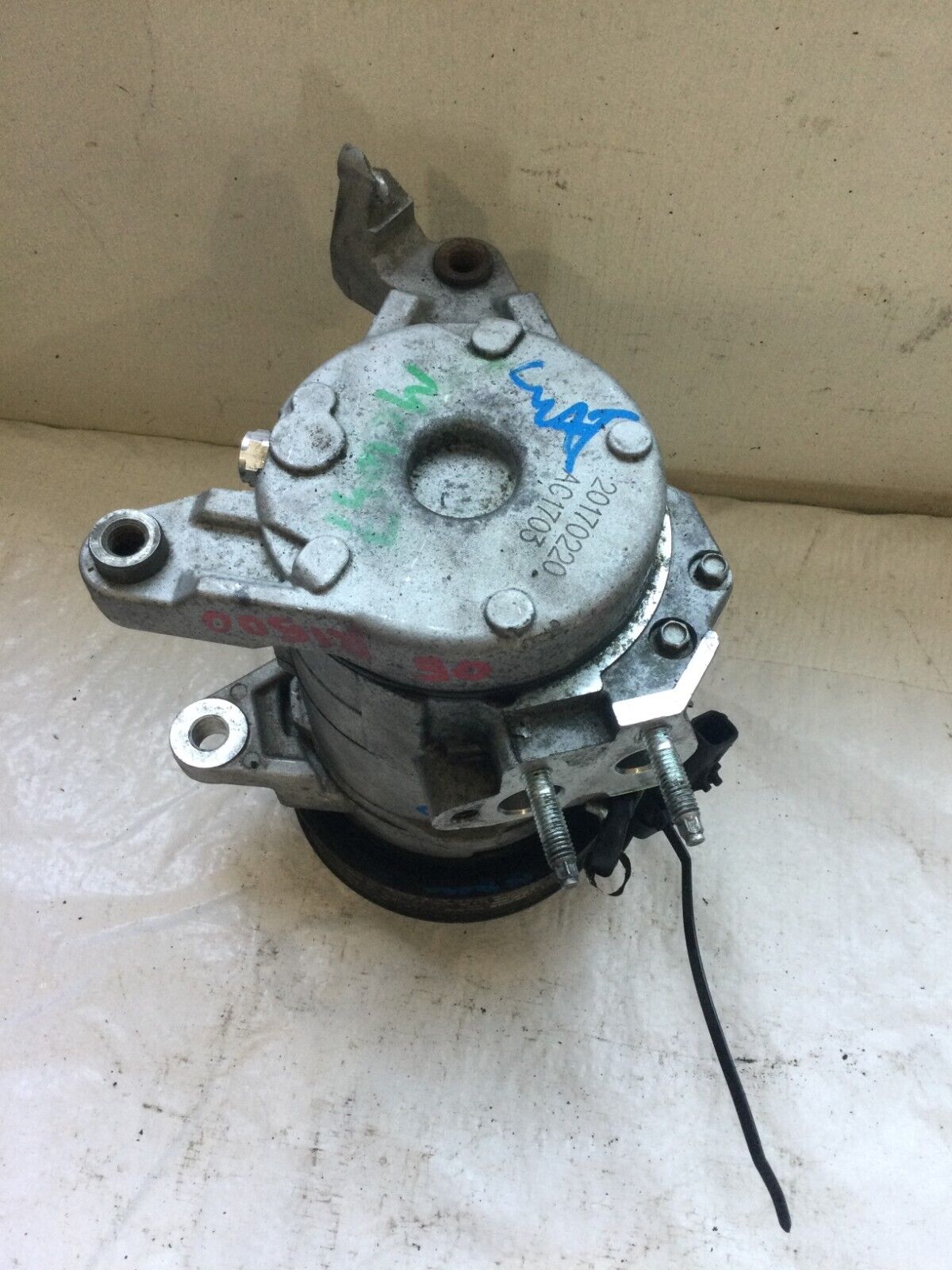 2004_2007 DODGE PICKUP 1500 A/c Air Compressor  5.7L