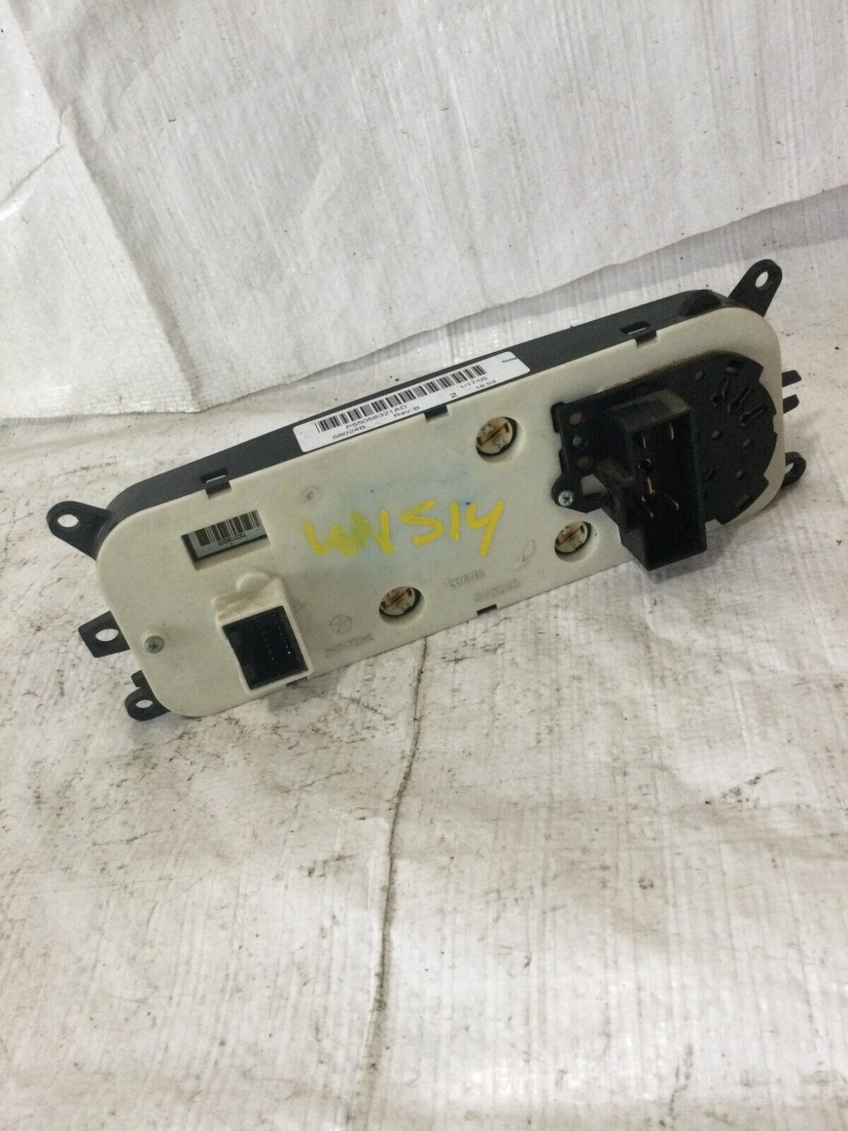 2002-2005 Dodge Ram 1500 Heater A/C Climate Control Unit P55056321AD